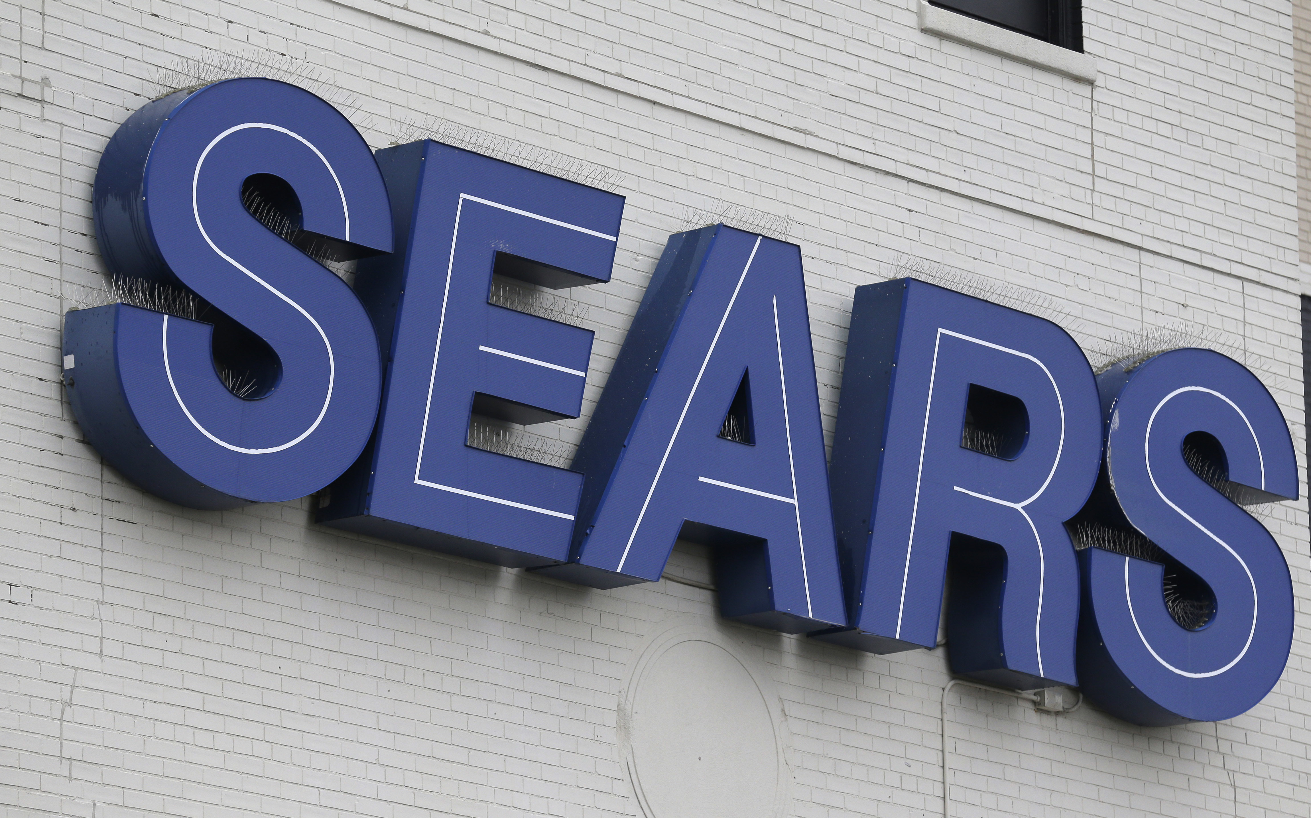 Sears' biggest holder bids $4.6B for rest of bankrupt chain