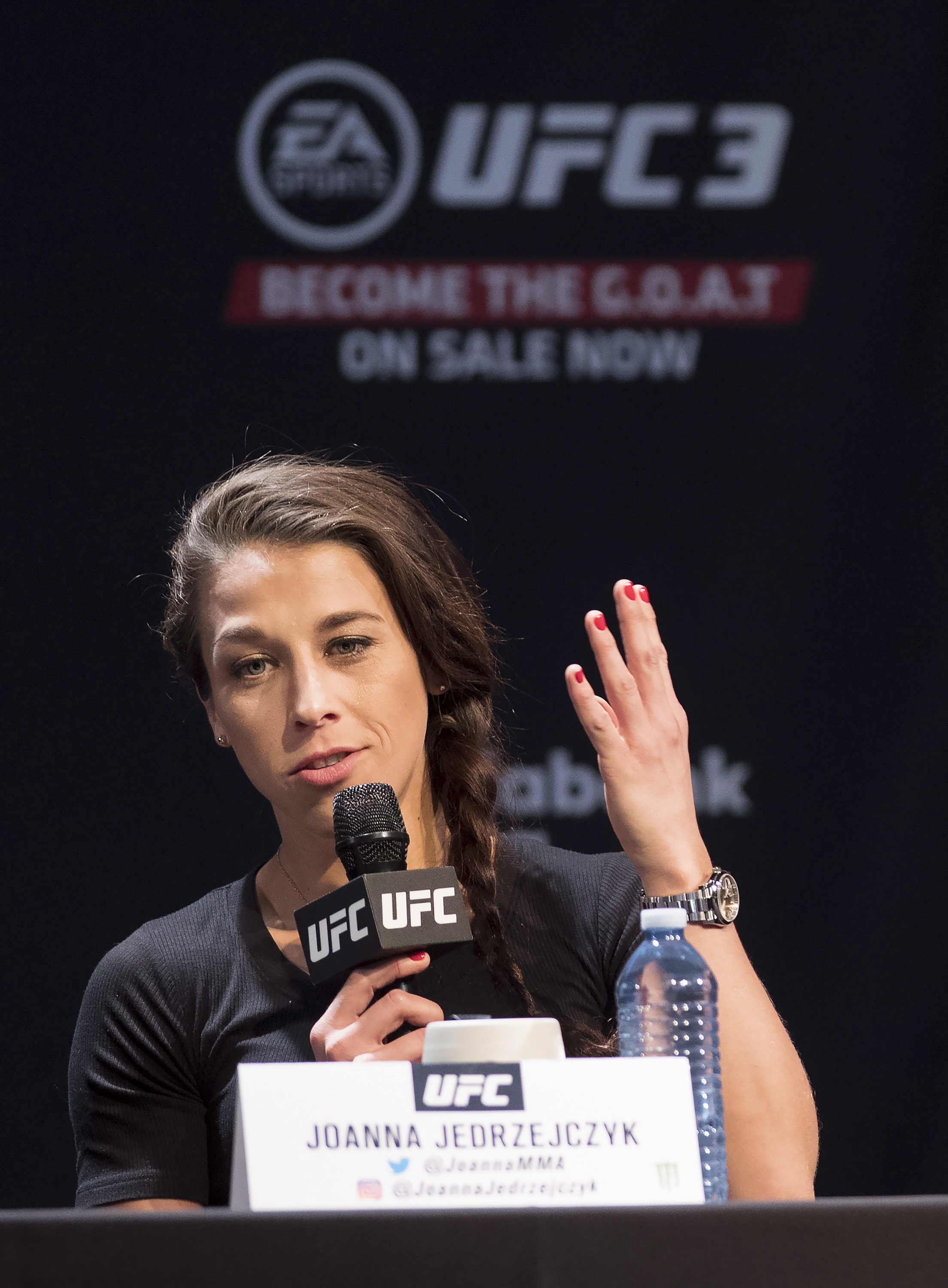 Old foes Shevchenko, Jedrzejczyk meet for UFC flyweight belt