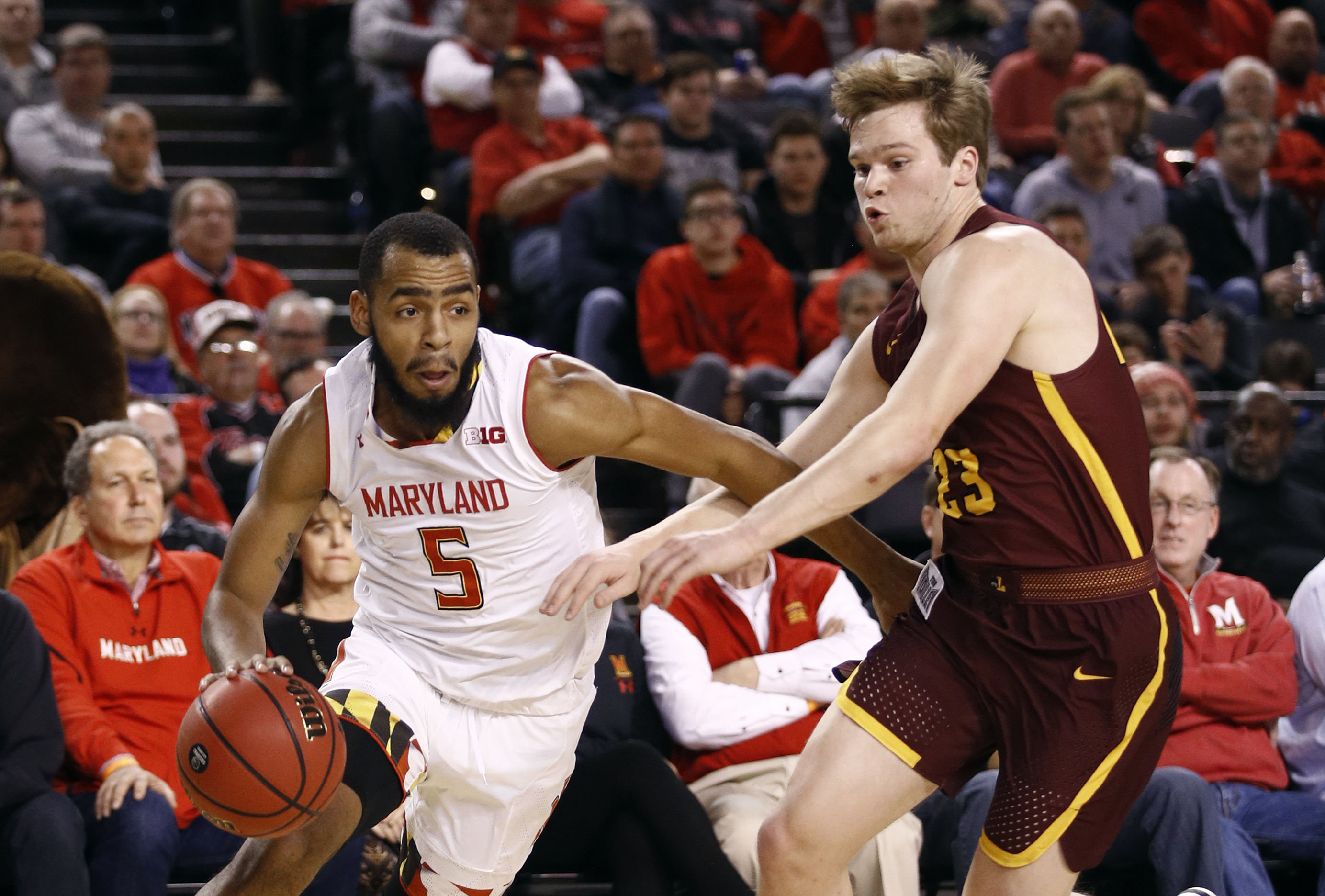 Cowan, Terrapins pull away from Loyola of Chicago 55-41