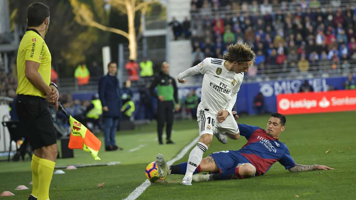 Bale scores as Real Madrid beats Huesca 1-0 in Spain