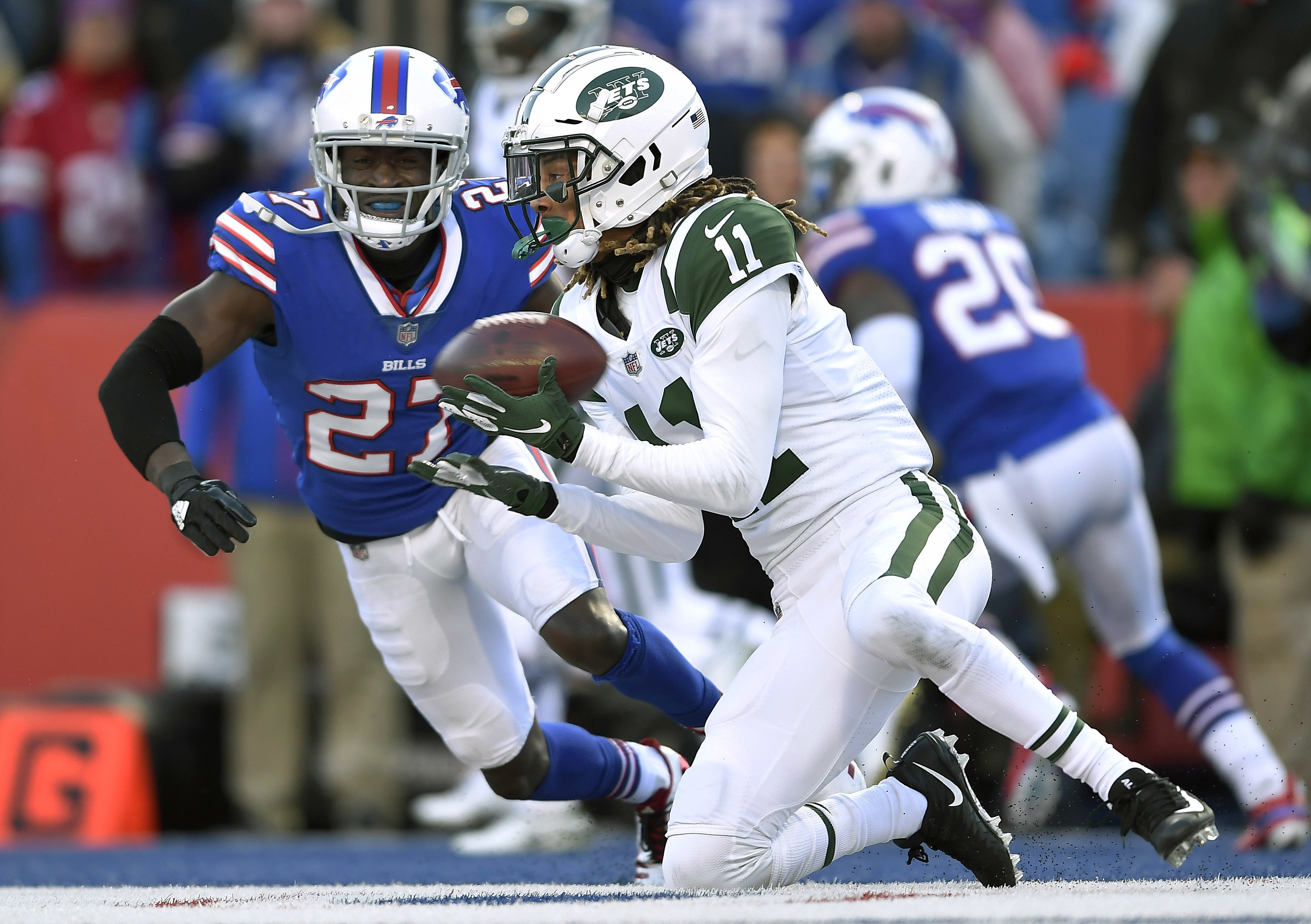 Darnold leads Jets to 27-23 win over Allen, Bills