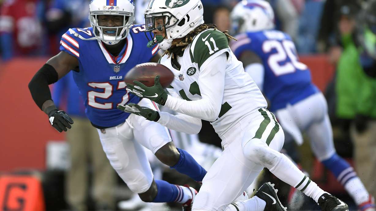 Darnold leads Jets to 27-23 win over Allen, Bills