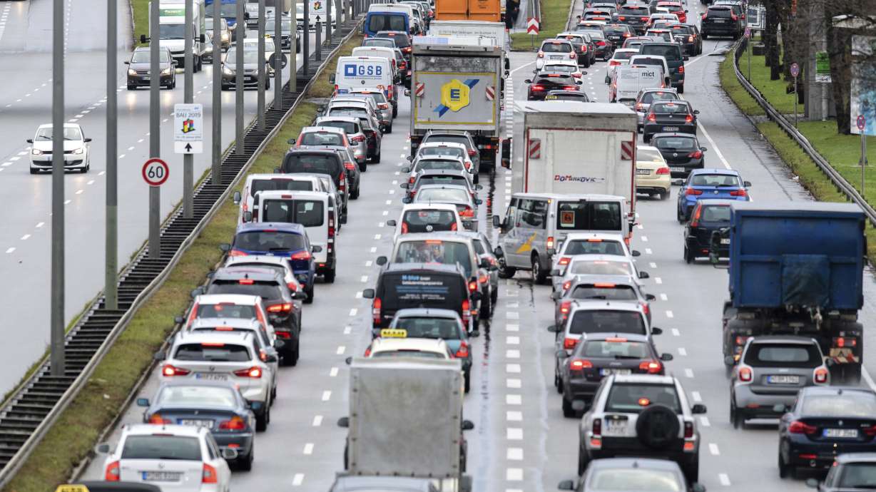 Commuter chaos in Germany due to rail strike over pay