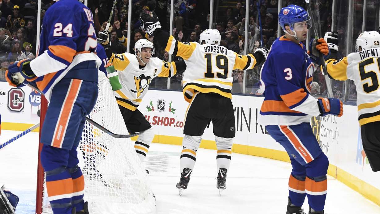 Guentzel helps Penguins top Islanders 2-1