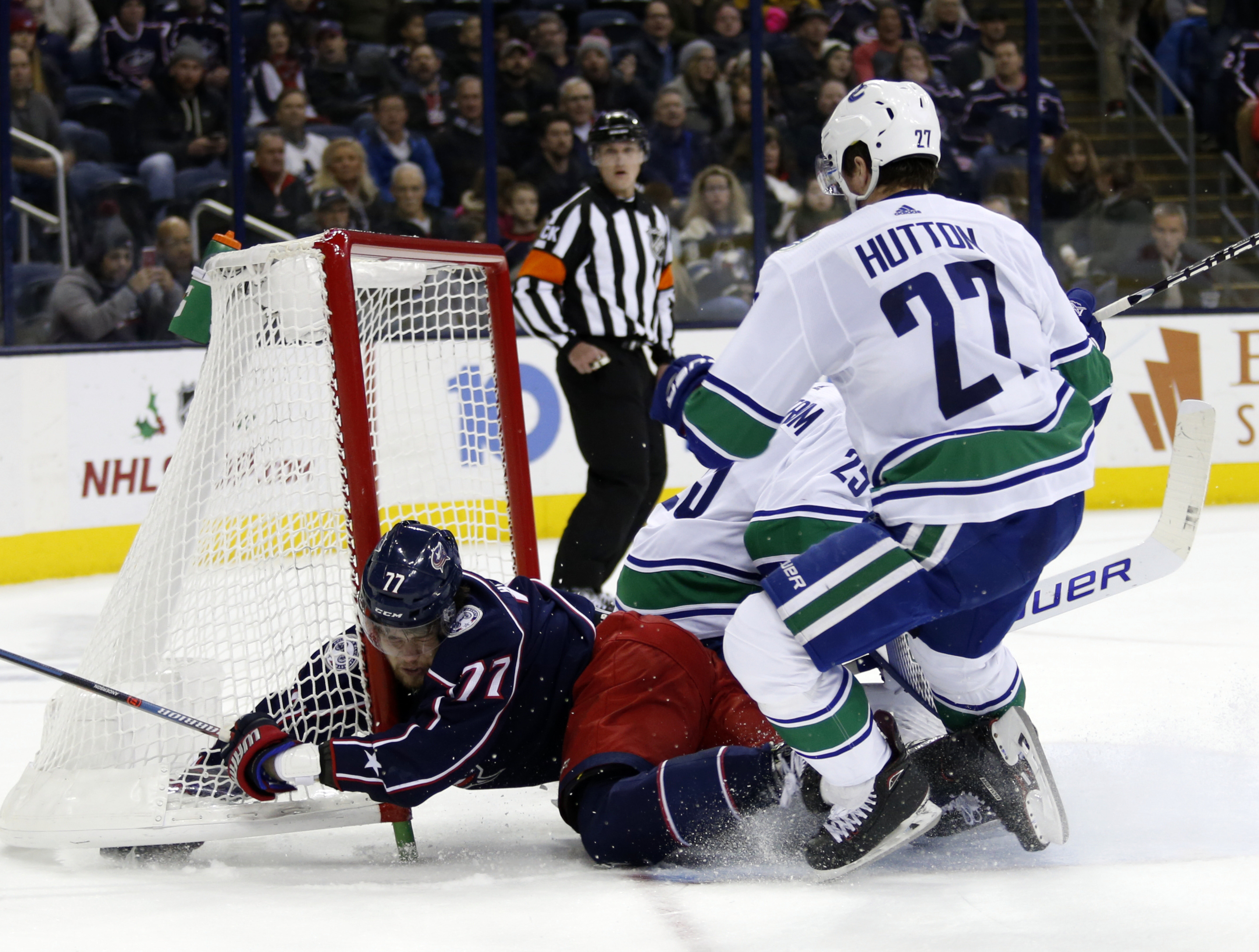 Canucks rally in the third period to beat Blue Jackets 3-2