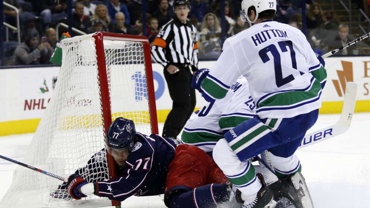 Canucks rally in the third period to beat Blue Jackets 3-2