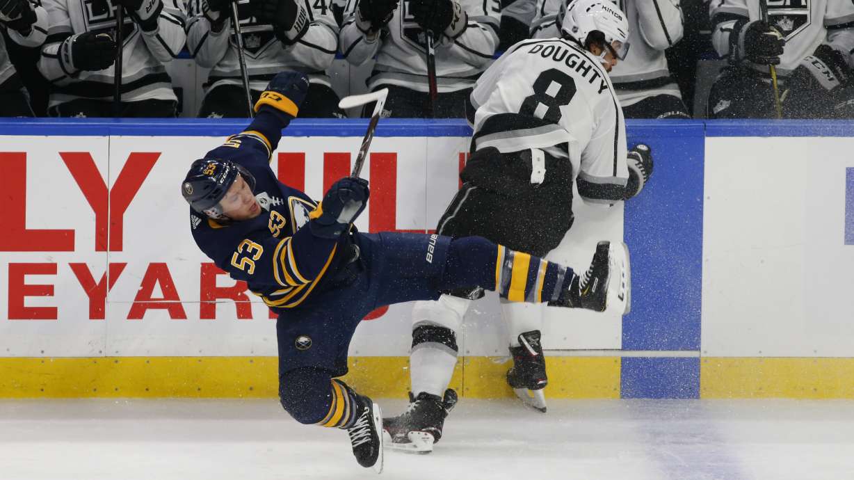 Skinner seals Sabres comeback in 4-3 OT win over Kings