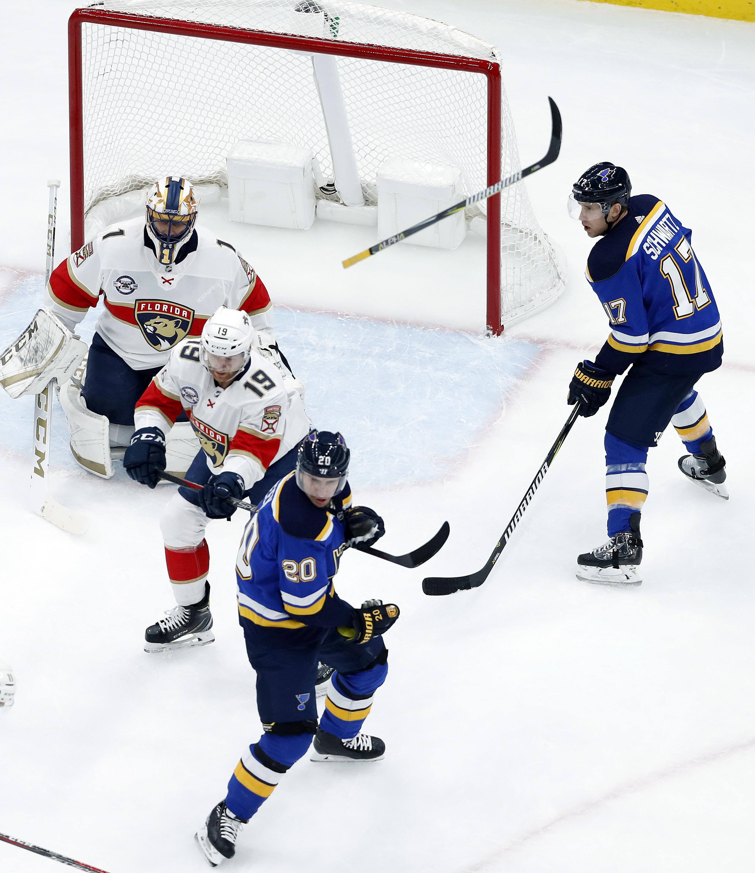 Schenn caps Blues' 4-goal 3rd in 4-3 win over Panthers