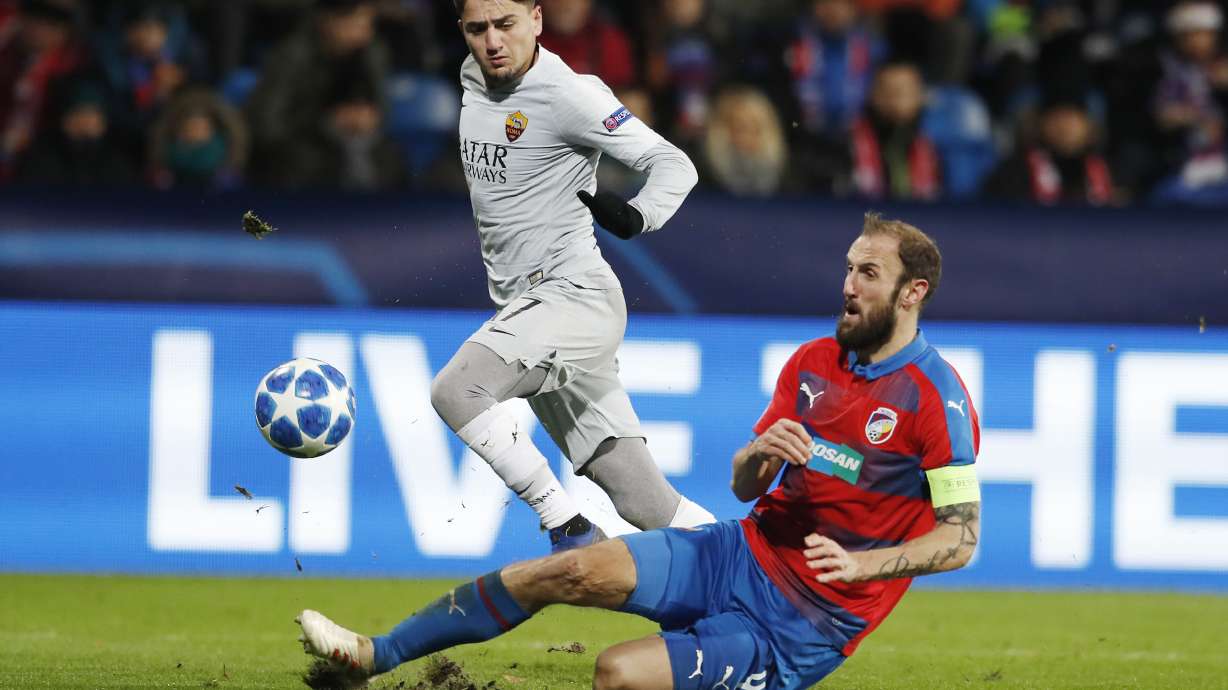 Plzen beats Roma 2-1 to qualify for Europa League
