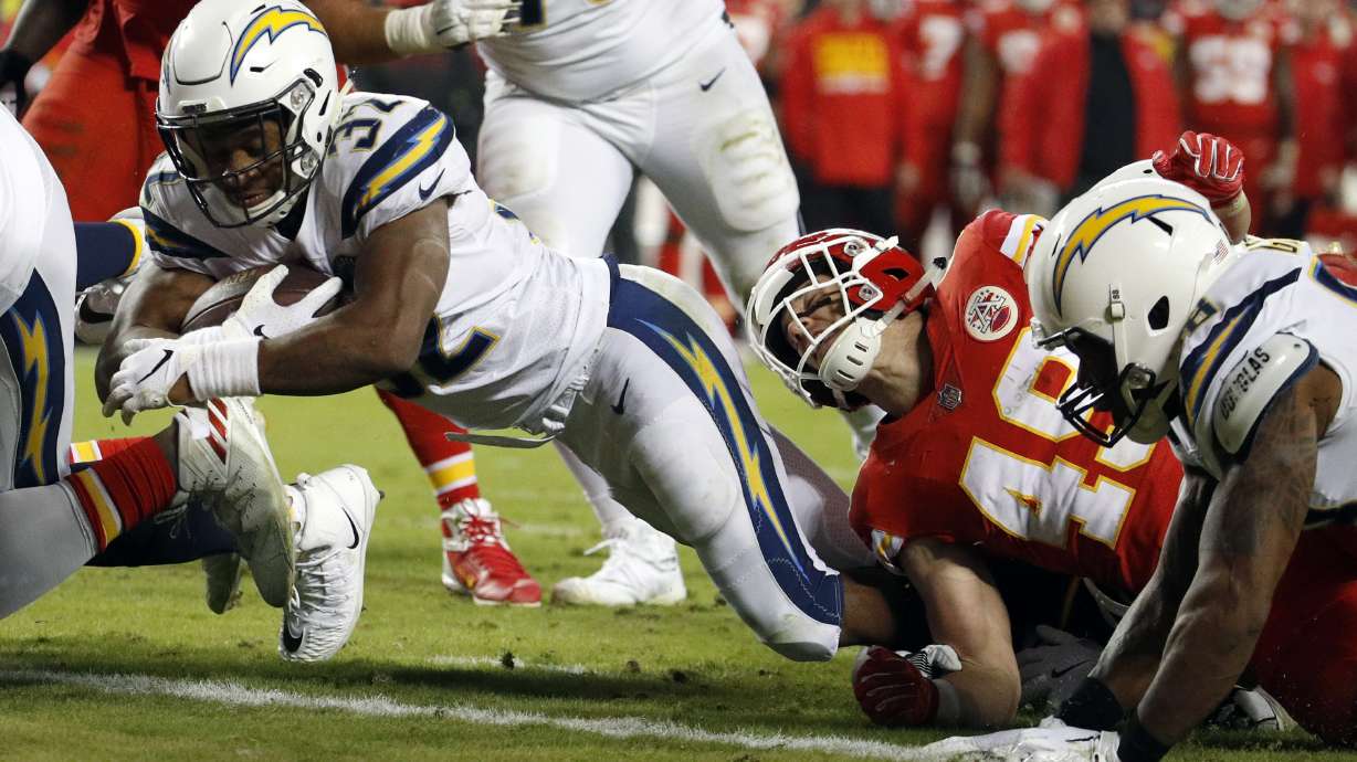 Rivers leads Chargers to last-second comeback win over KC