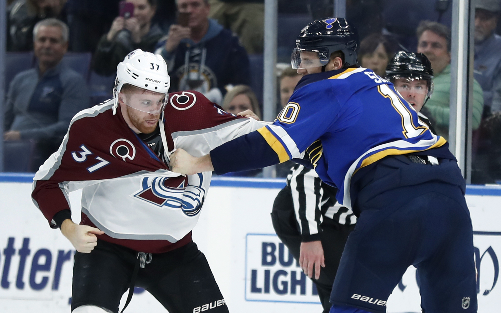 Blues' O'Reilly nets short-handed winner after obscure call