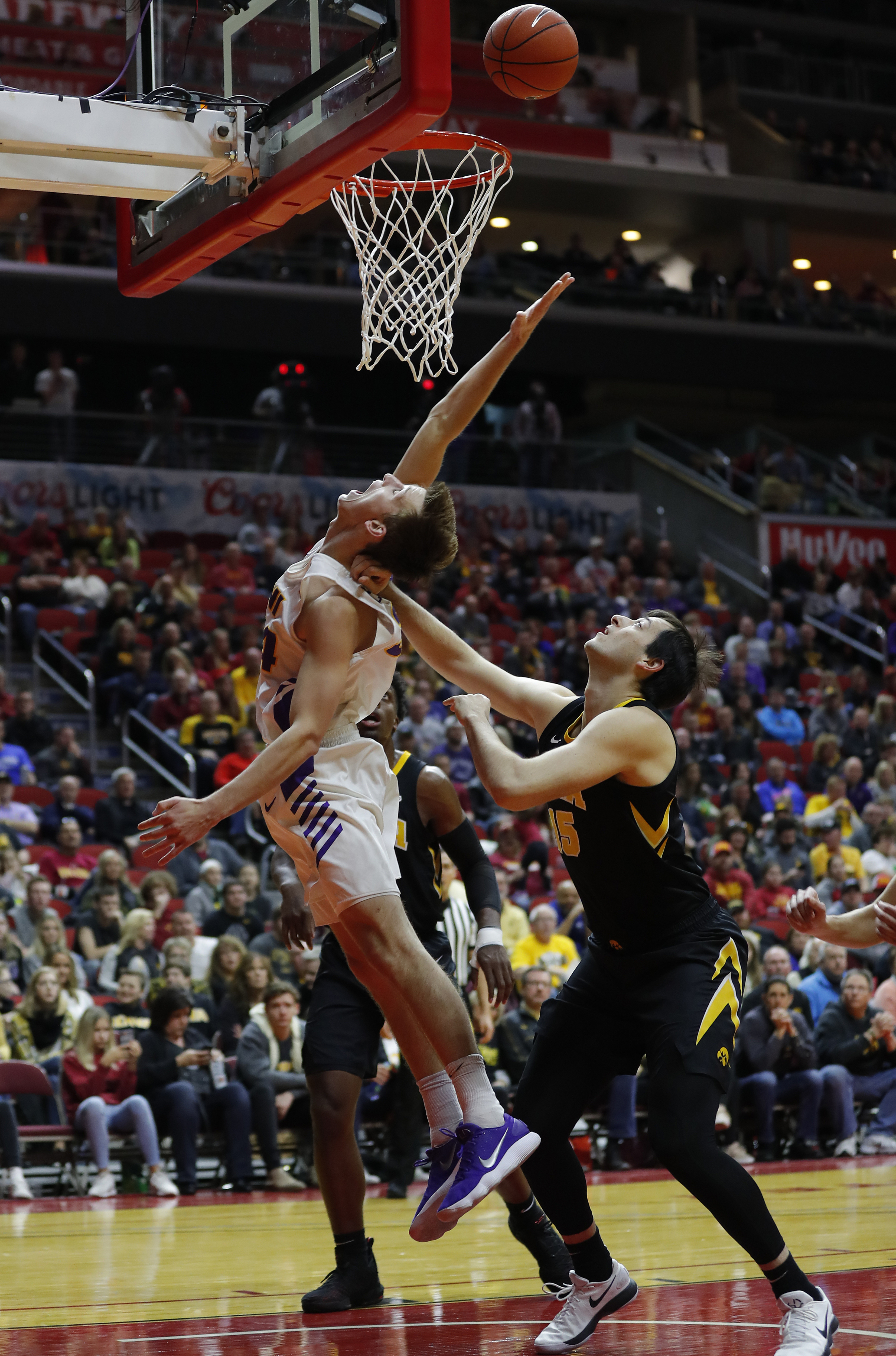 No. 22 Iowa cruises past Northern Iowa 77-54