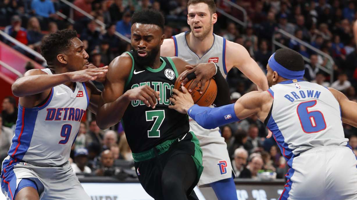 Pistons end Boston's 8-game run, beat Celtics 113-104