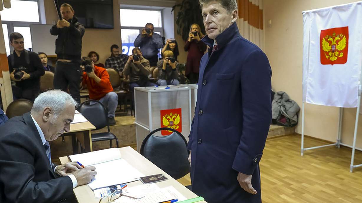 Kremlin candidate wins Far East governorship in repeat vote