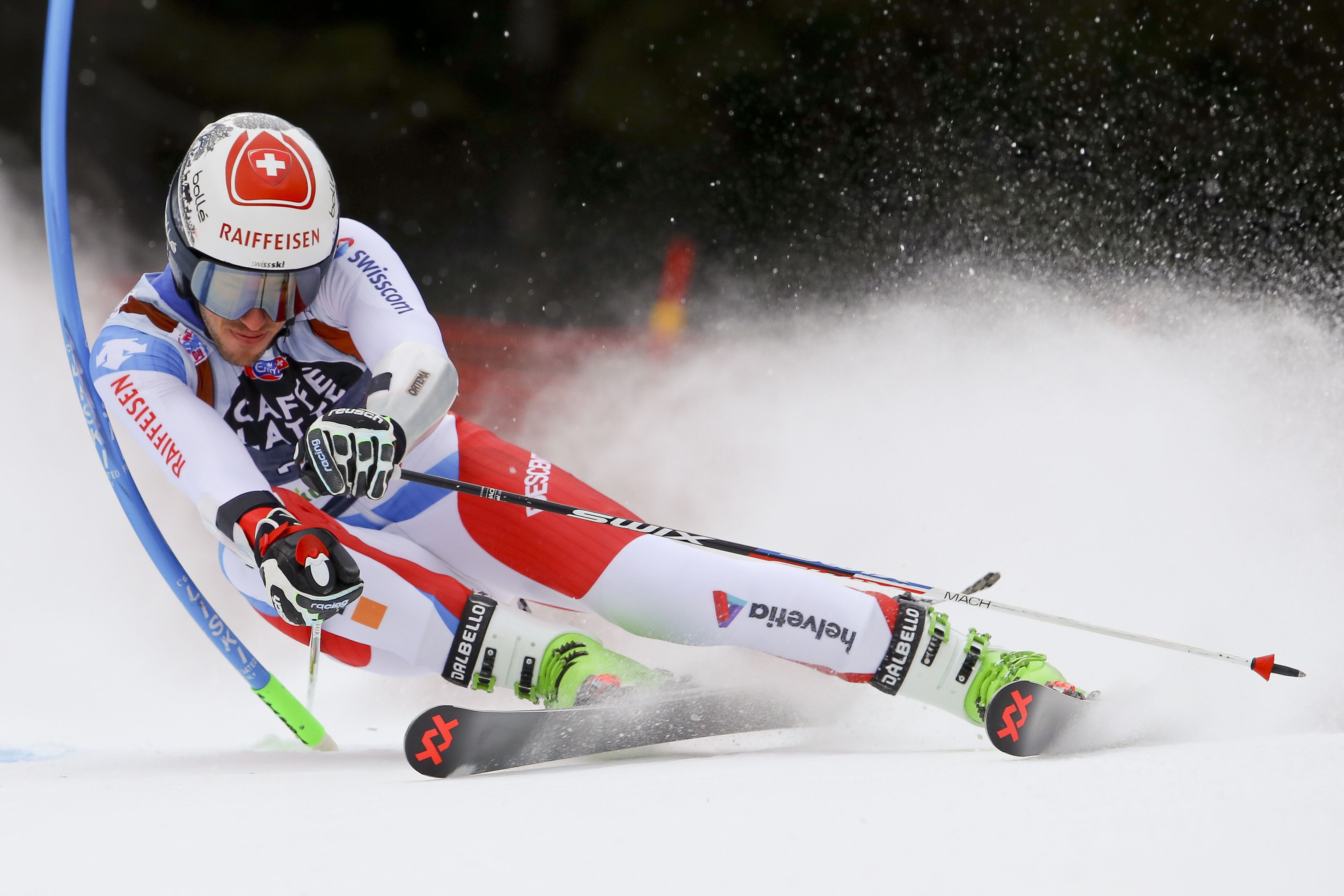 Hirscher dominates to take first-run lead in Alta Badia GS