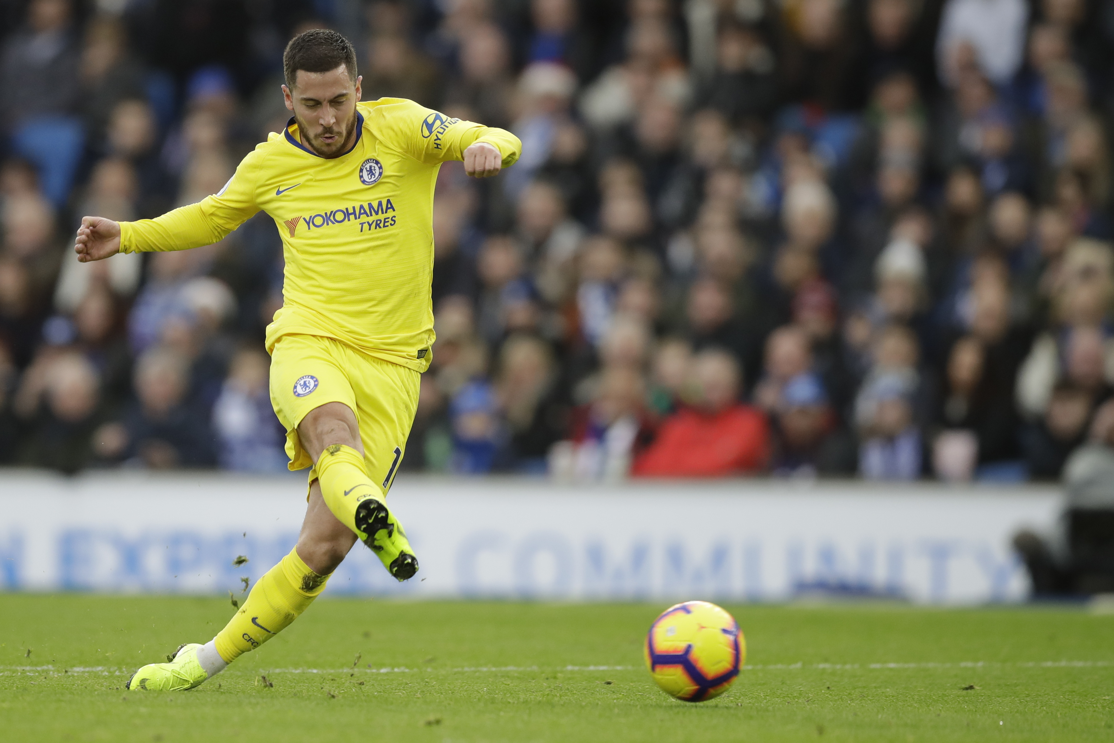 Hazard stars in Chelsea's 2-1 win at Brighton in EPL