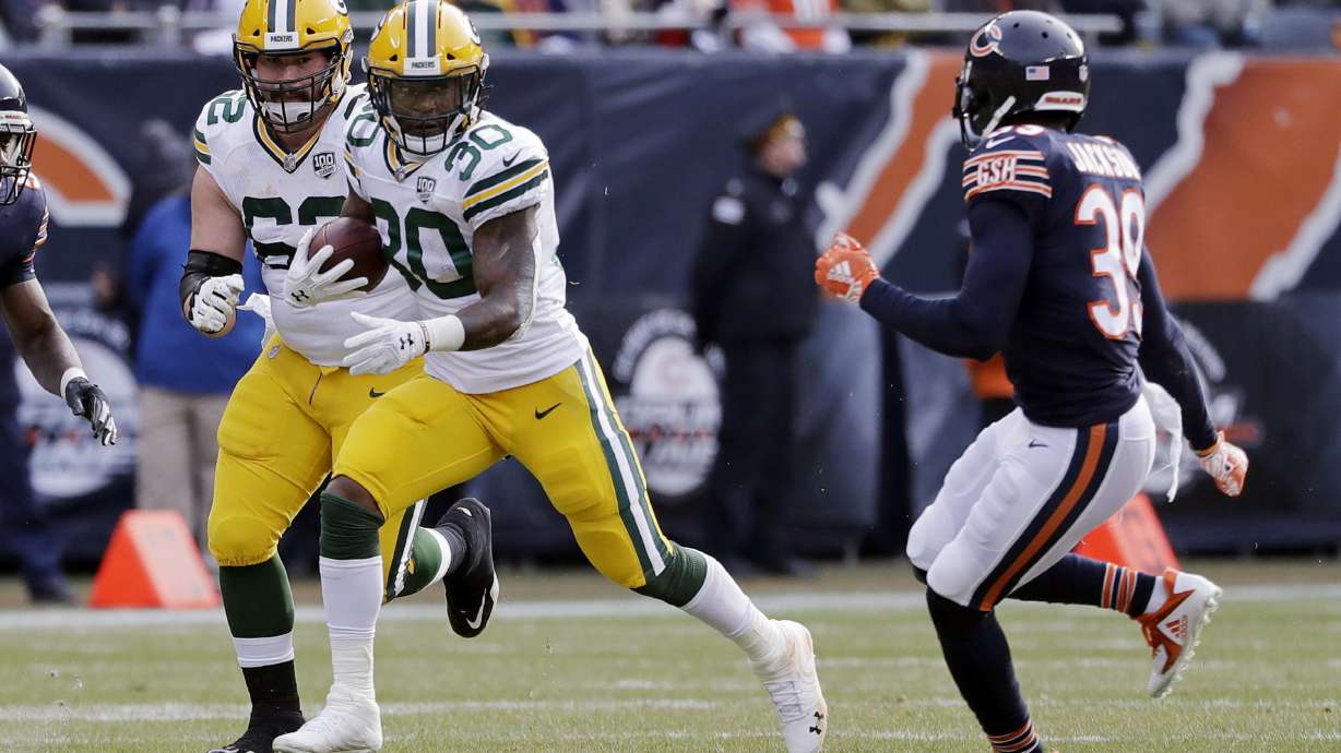 Bears clinch NFC North with 24-17 victory over Packers