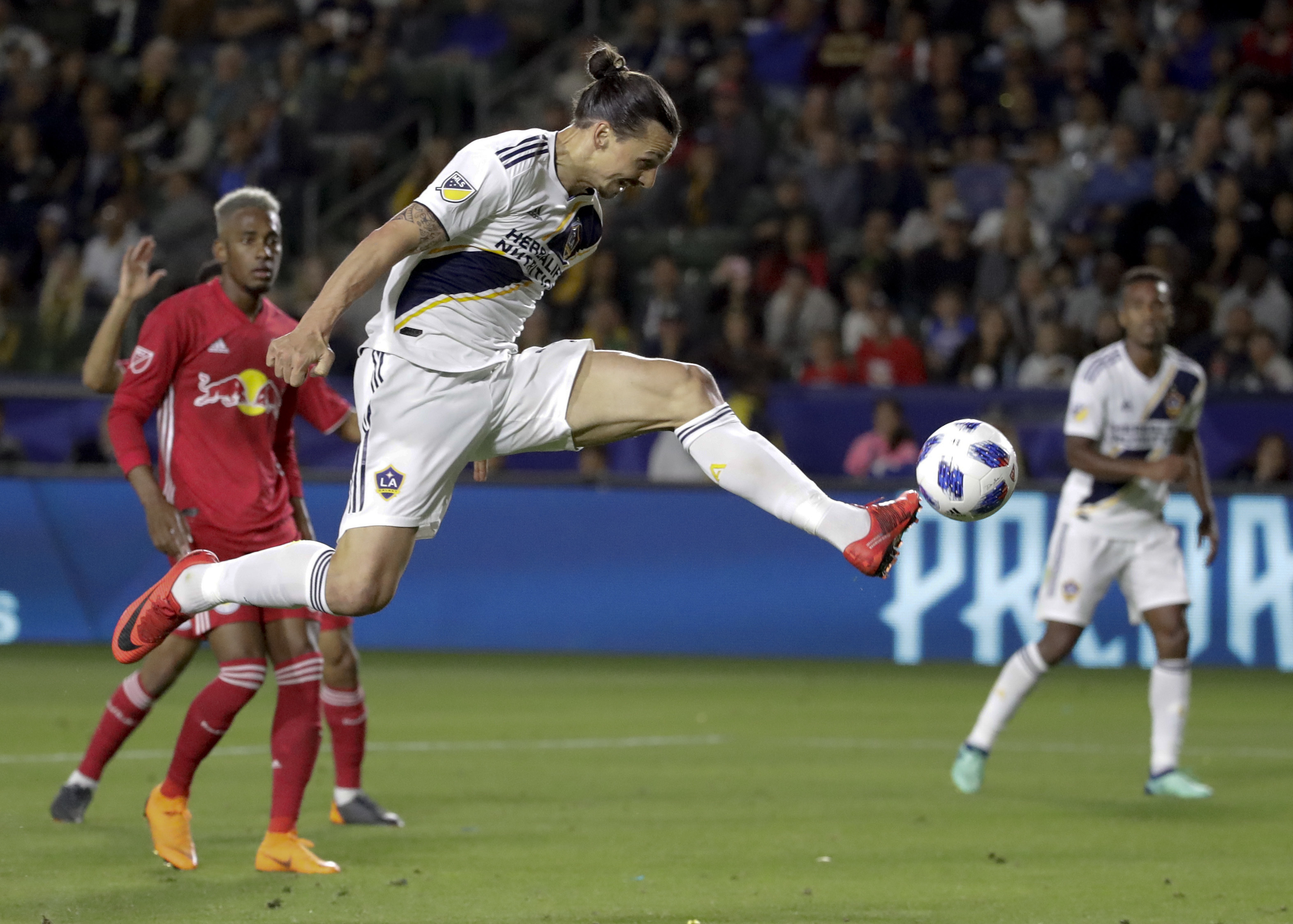 Ibrahimovic re-signs with LA Galaxy as designated player