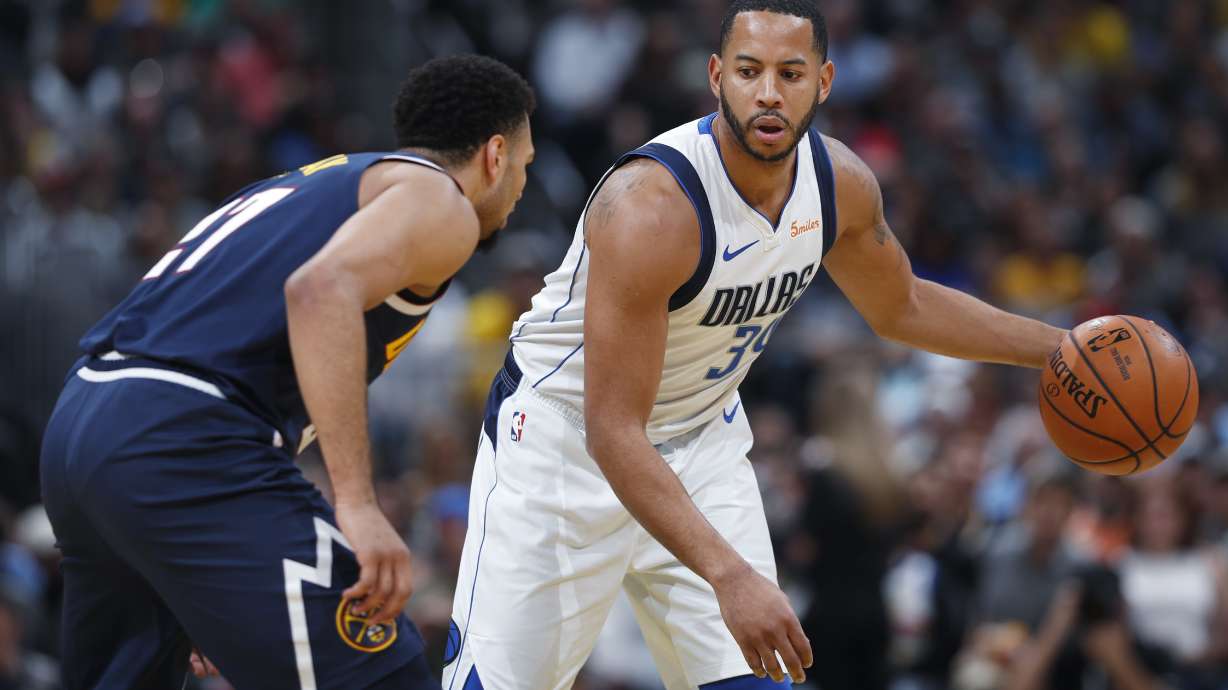 Nuggets win 7th straight at home by beating Mavs 126-118