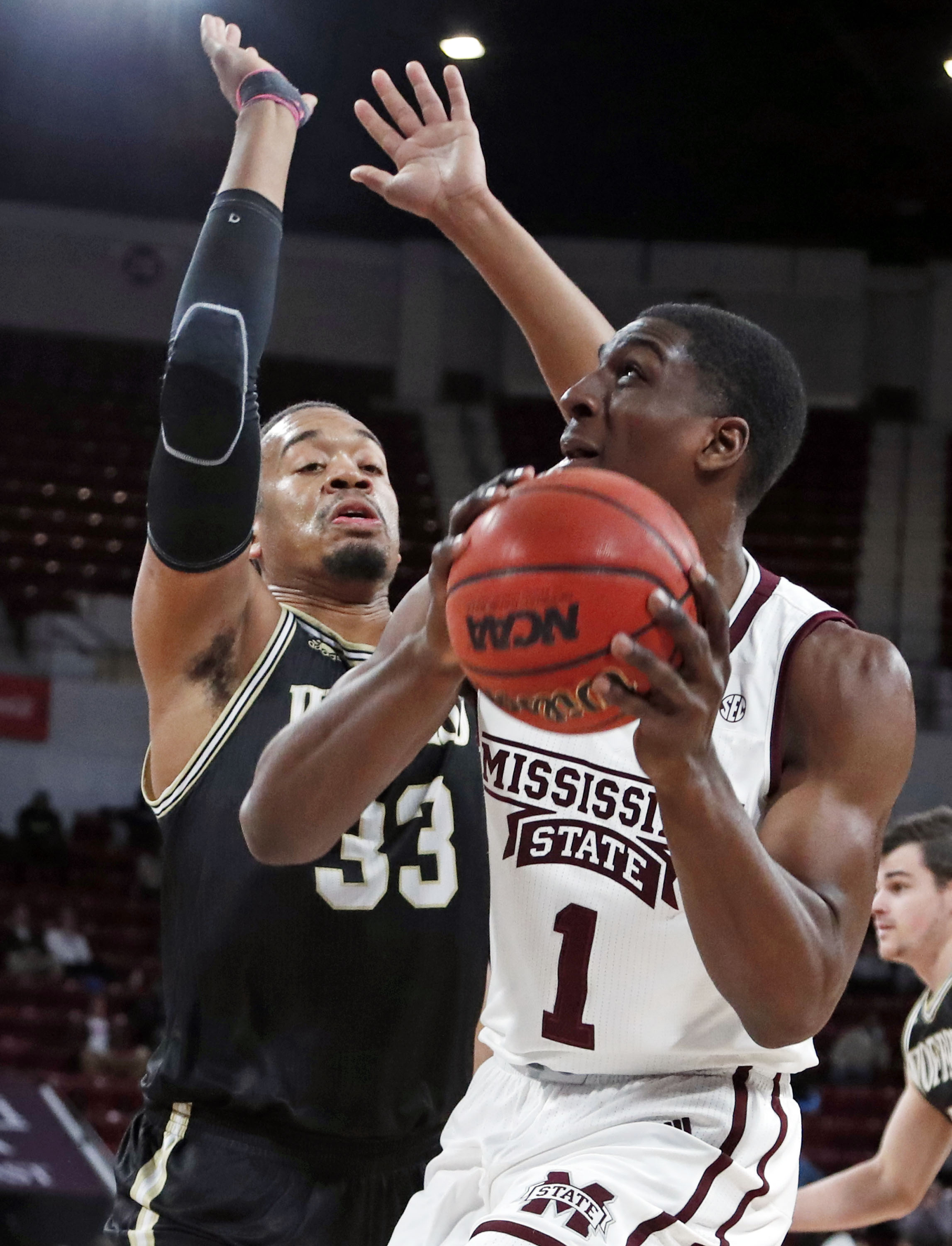No. 17 Mississippi State beats Wofford for 7th straight win