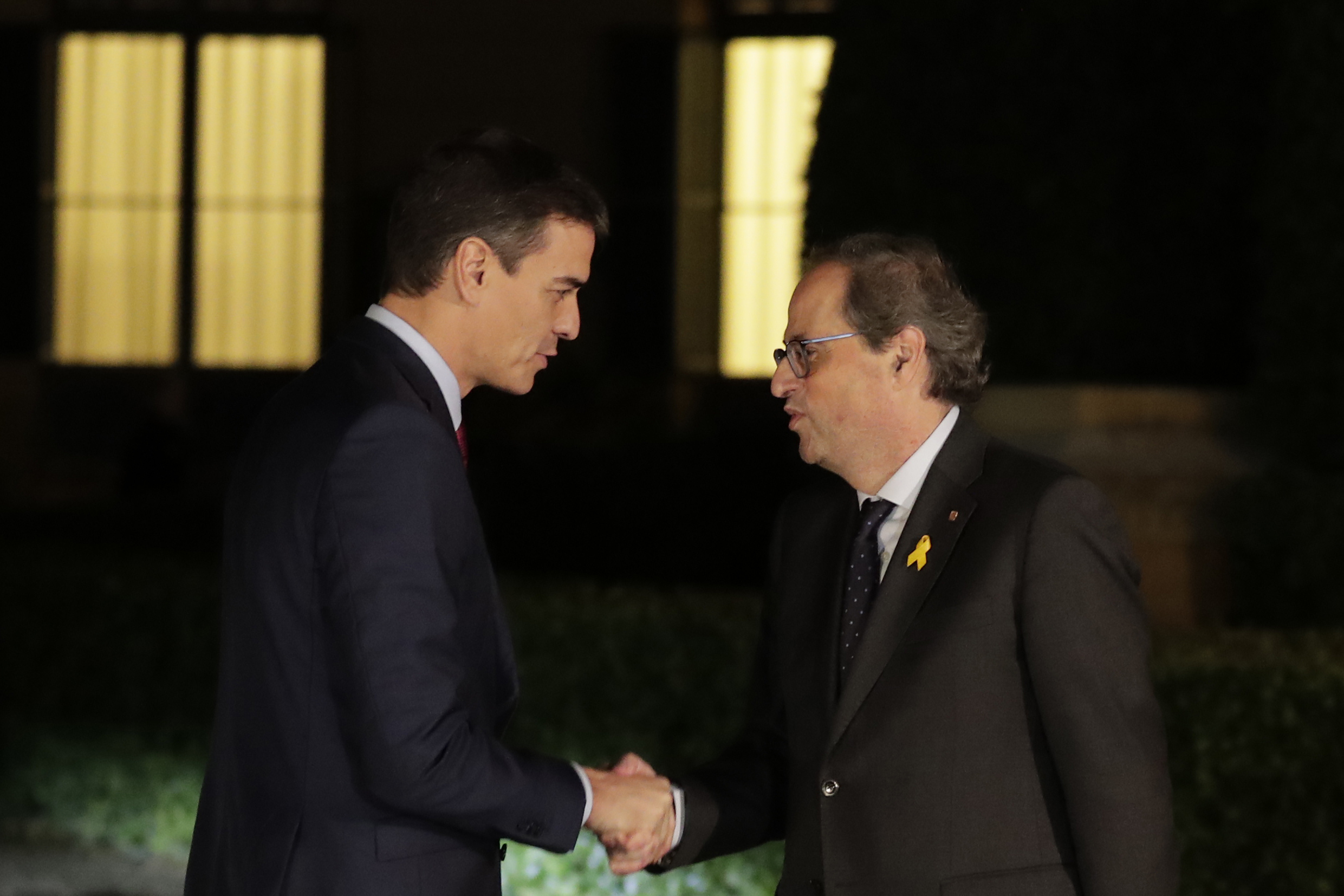 Clashes erupt as Spanish Cabinet holds meeting in Catalonia
