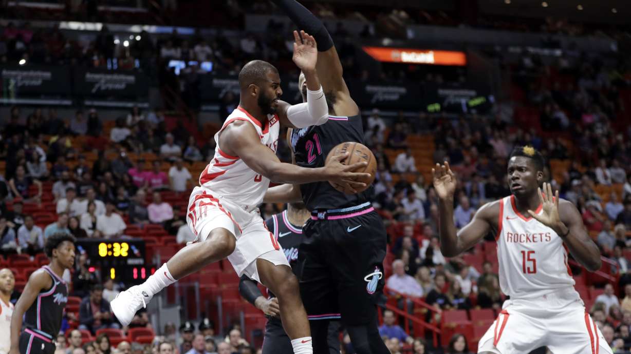 Rockets' Paul out at least 2 weeks with hamstring injury