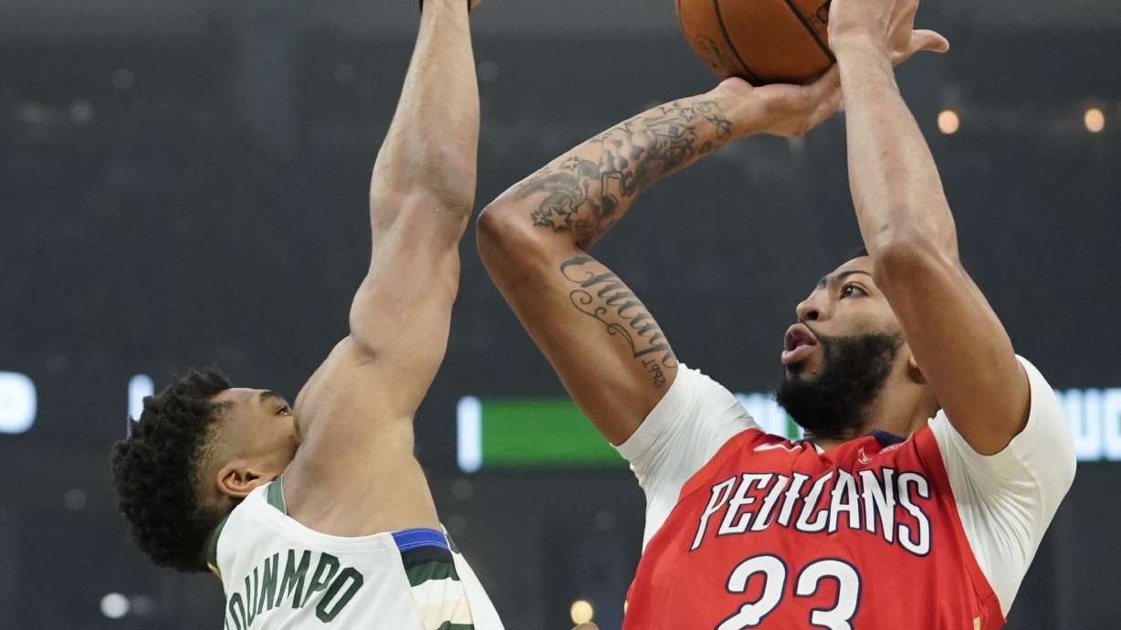 Pelicans' Gentry defends LeBron James on tampering charge