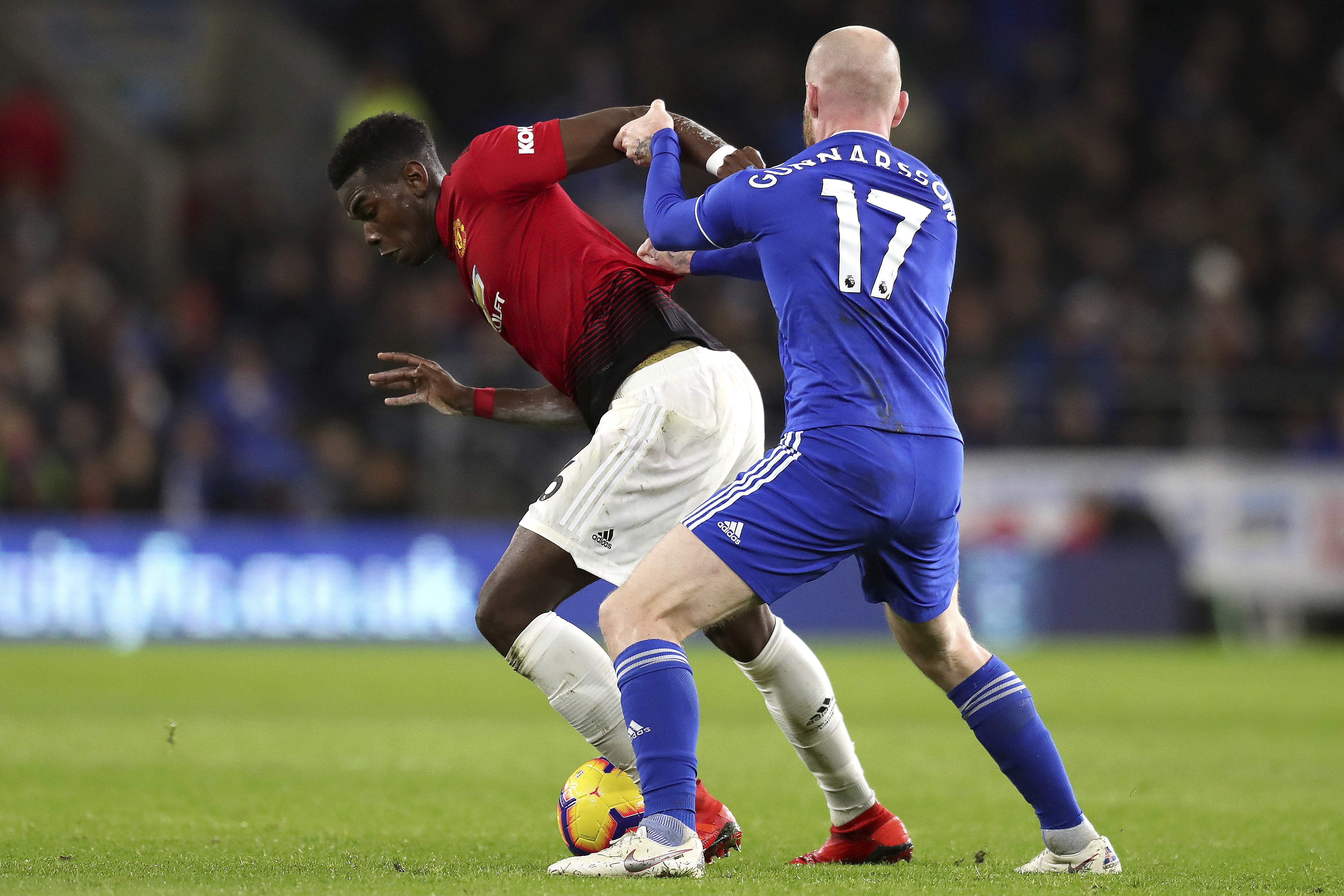 Lingard lights up Man United's 5-goal show at Cardiff