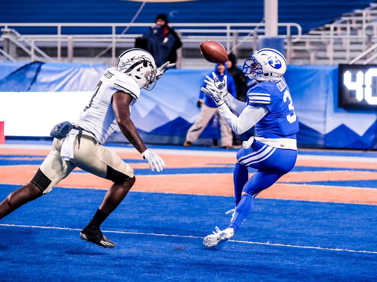 Dylan Collie catches a 47-yard pass from Tanner Mangum as BYU defeats Western Michigan 49-18 at Albertsons Stadium in Boise, Idaho Friday, December 21, 2018. (Photo: Jaren Wilkey, BYU Photo)