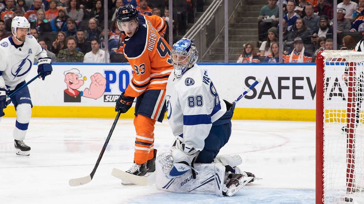 Kucherov has 5 points as red-hot Lightning beat Oilers 6-3