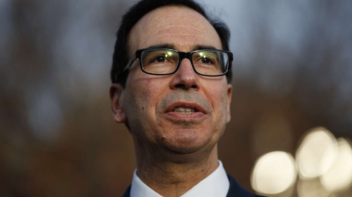 Treasury Secretary talks to bank CEOs amid Wall St. jitters