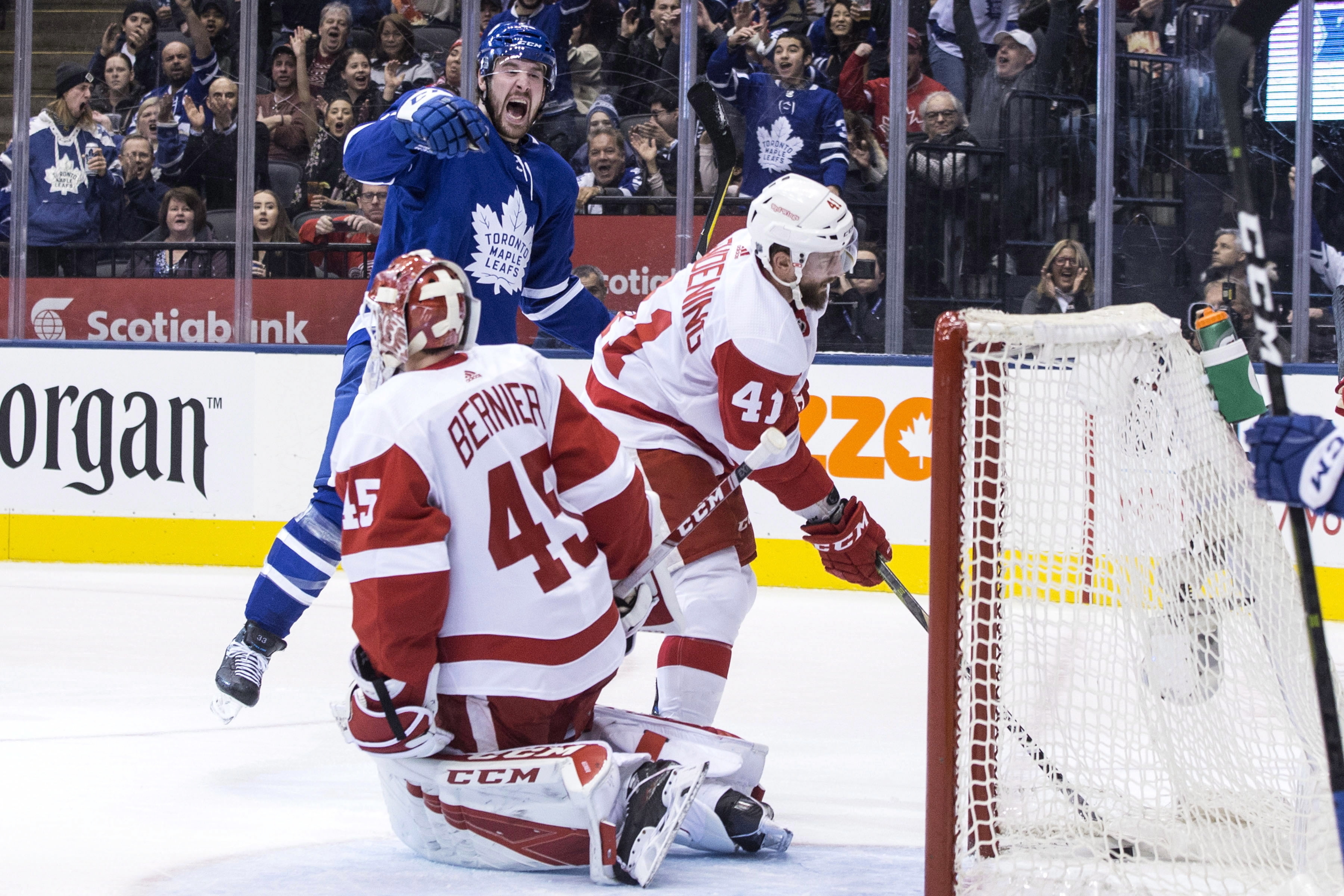 Kapanen's 2 goals lead Maple Leafs past Red Wings 5-4 in OT