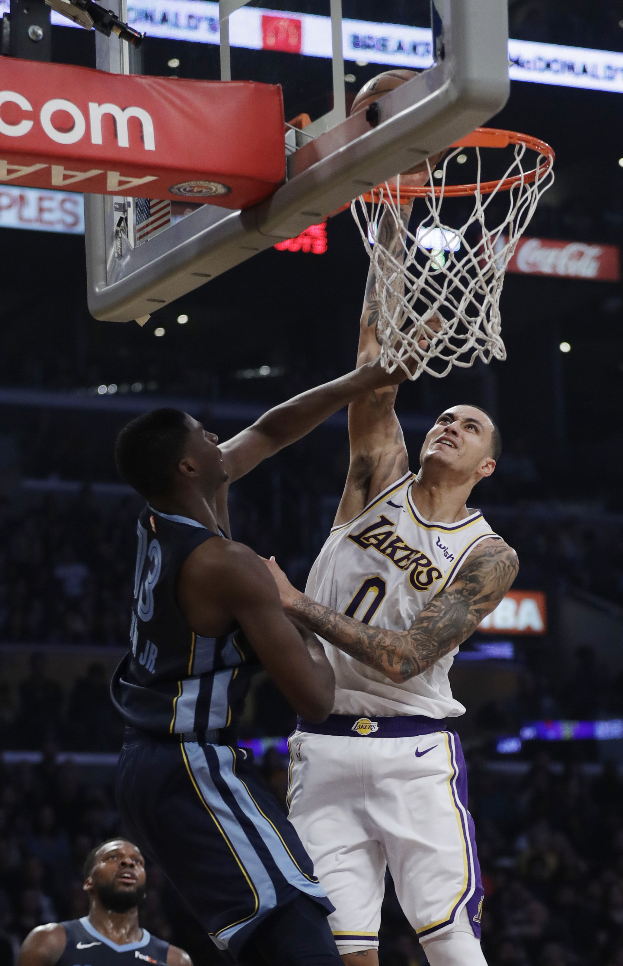 Grizzlies end 5-game skid by beating Lakers 107-99