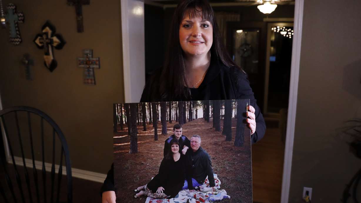 Secret Santas: Charity buys and erases past-due medical debt
