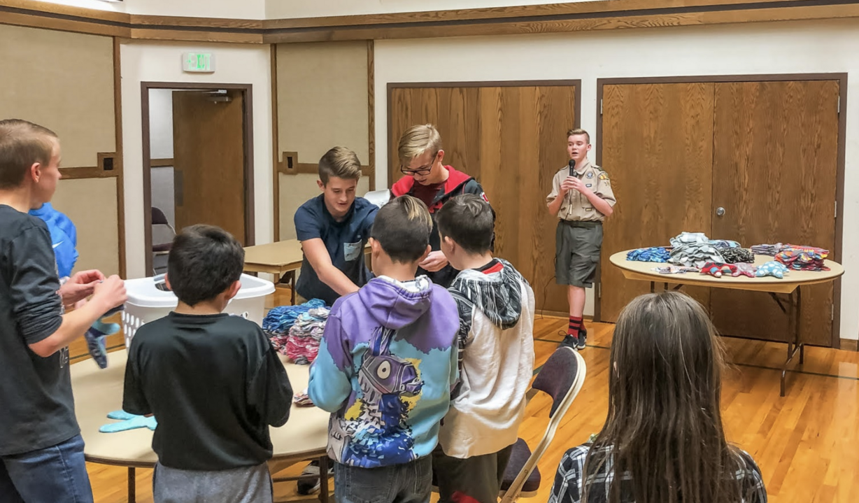 Make Your Week: Utah boy makes 'comfort bears' to donate; more stories of Christmas kindness