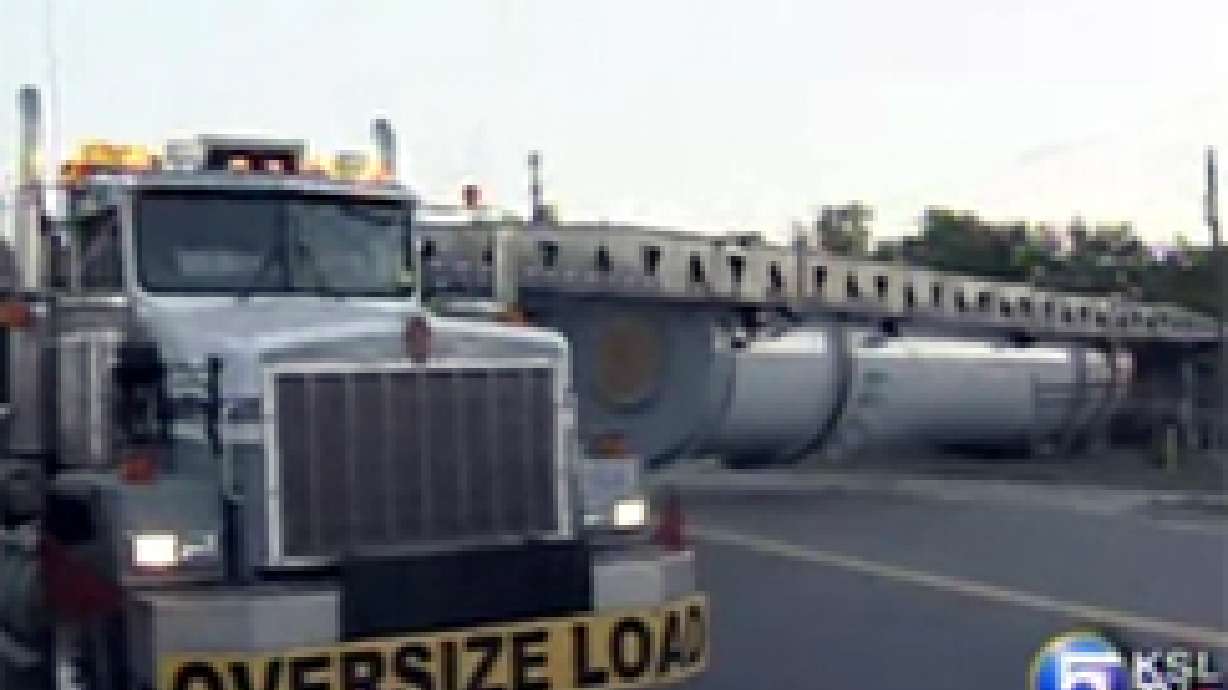 Wide Load Moves Through Parley's Canyon