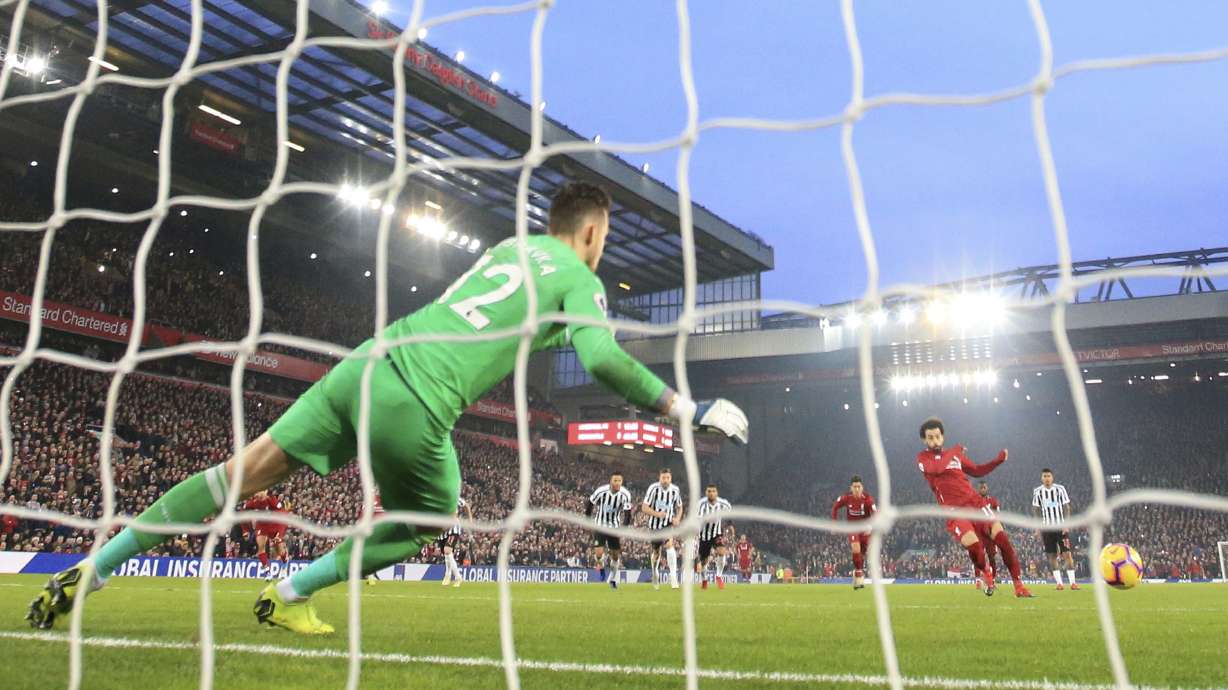 Liverpool's 4-0 win over Newcastle gives Benitez the blues