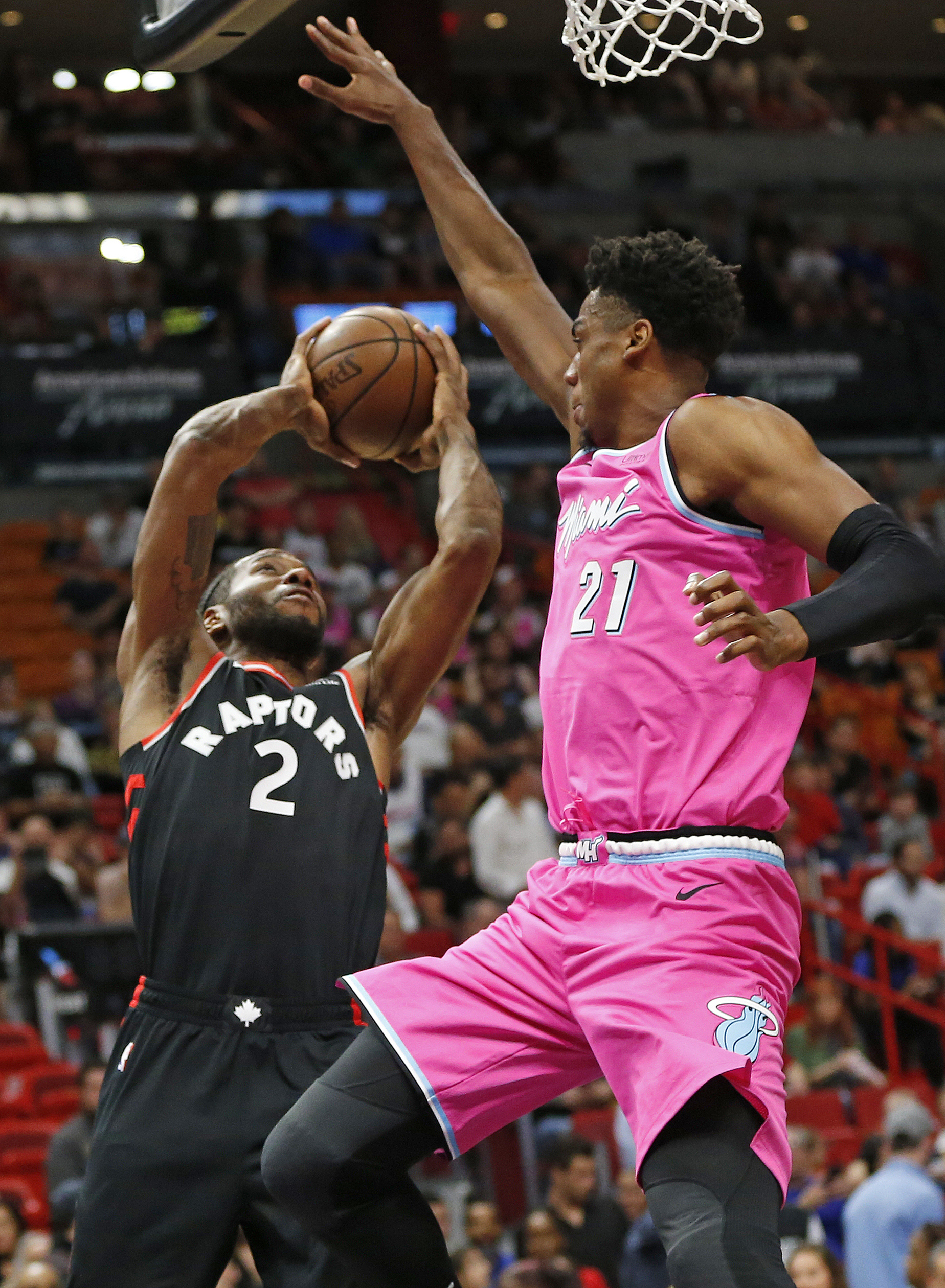 Raptors top Heat 106-104, improve NBA's best record