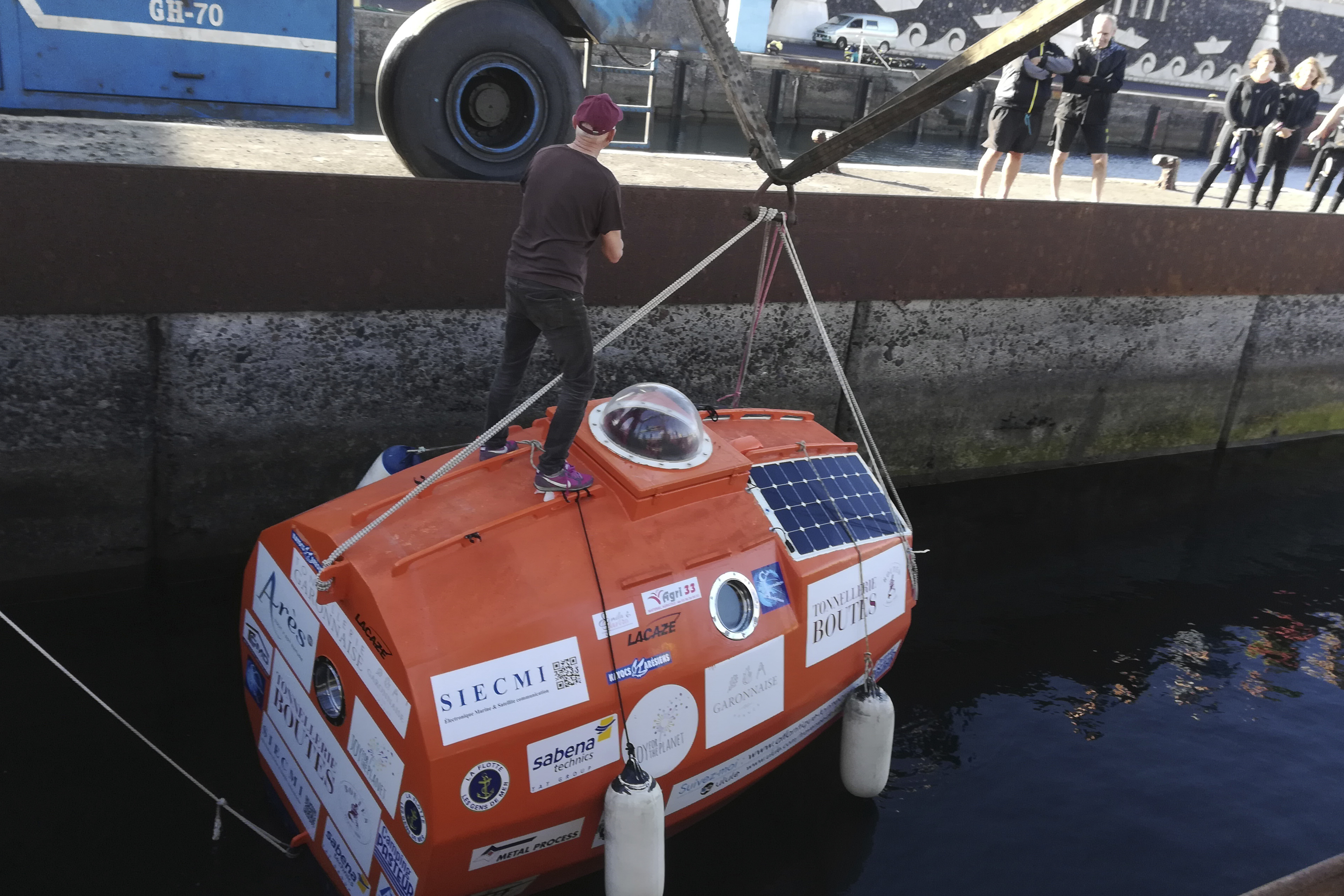 Frenchman trying to cross Atlantic in barrel capsule