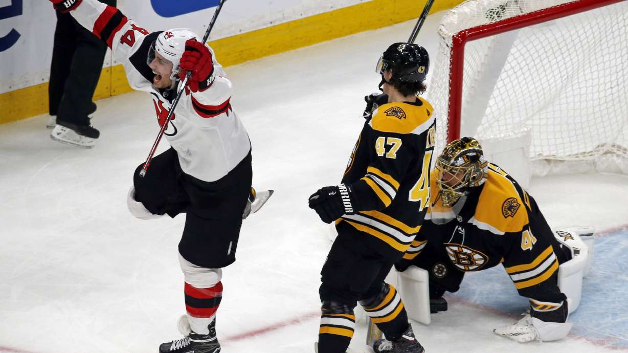 Blackwood picks up first NHL win, Devils beat Bruins 5-2