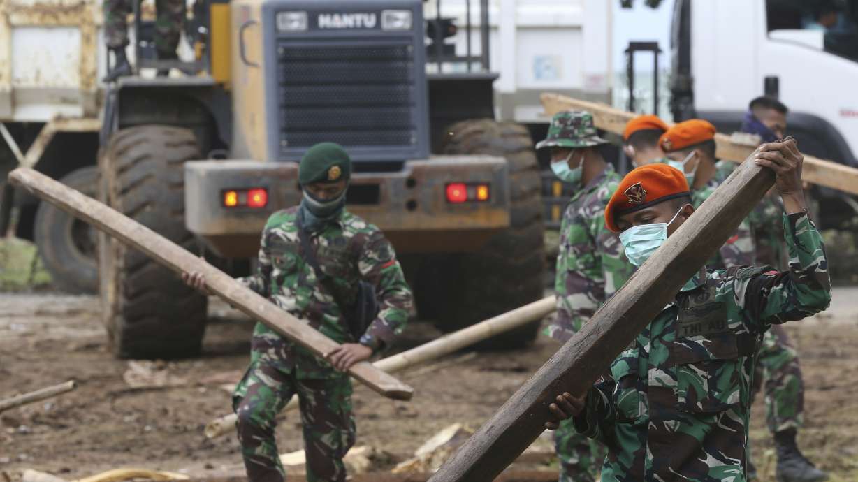 Weather hampers efforts to inspect Indonesia tsunami volcano