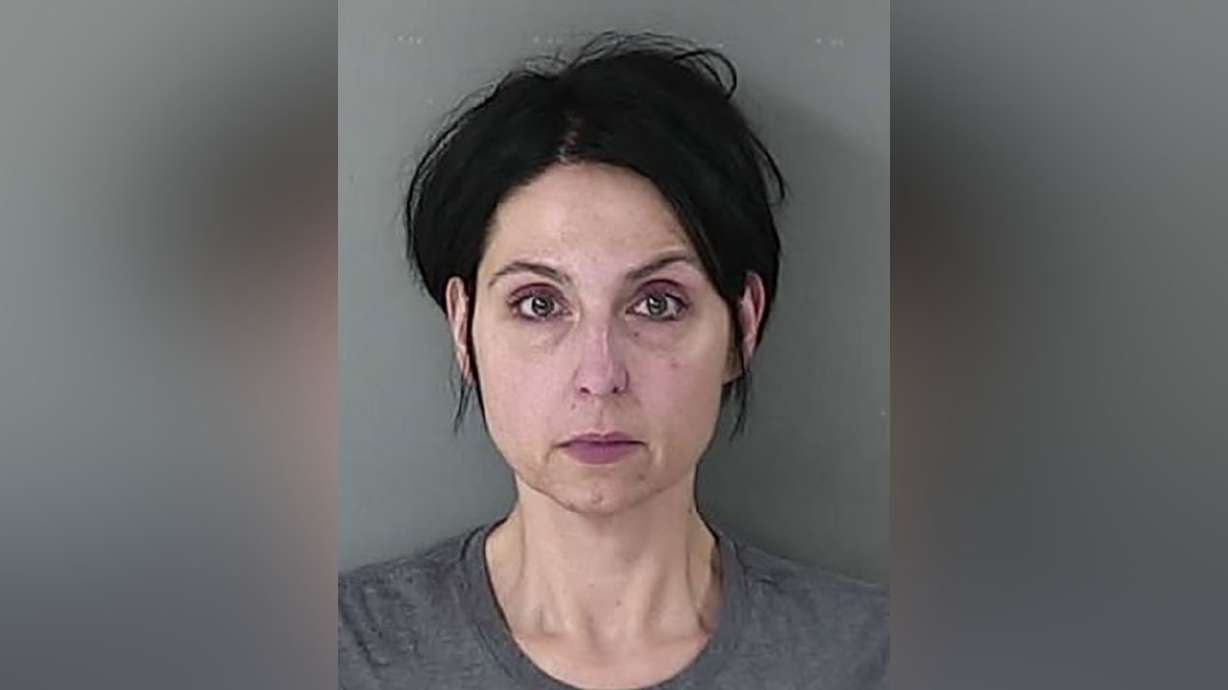 Police: Idaho woman stole money using scam on essential oil Facebook page
