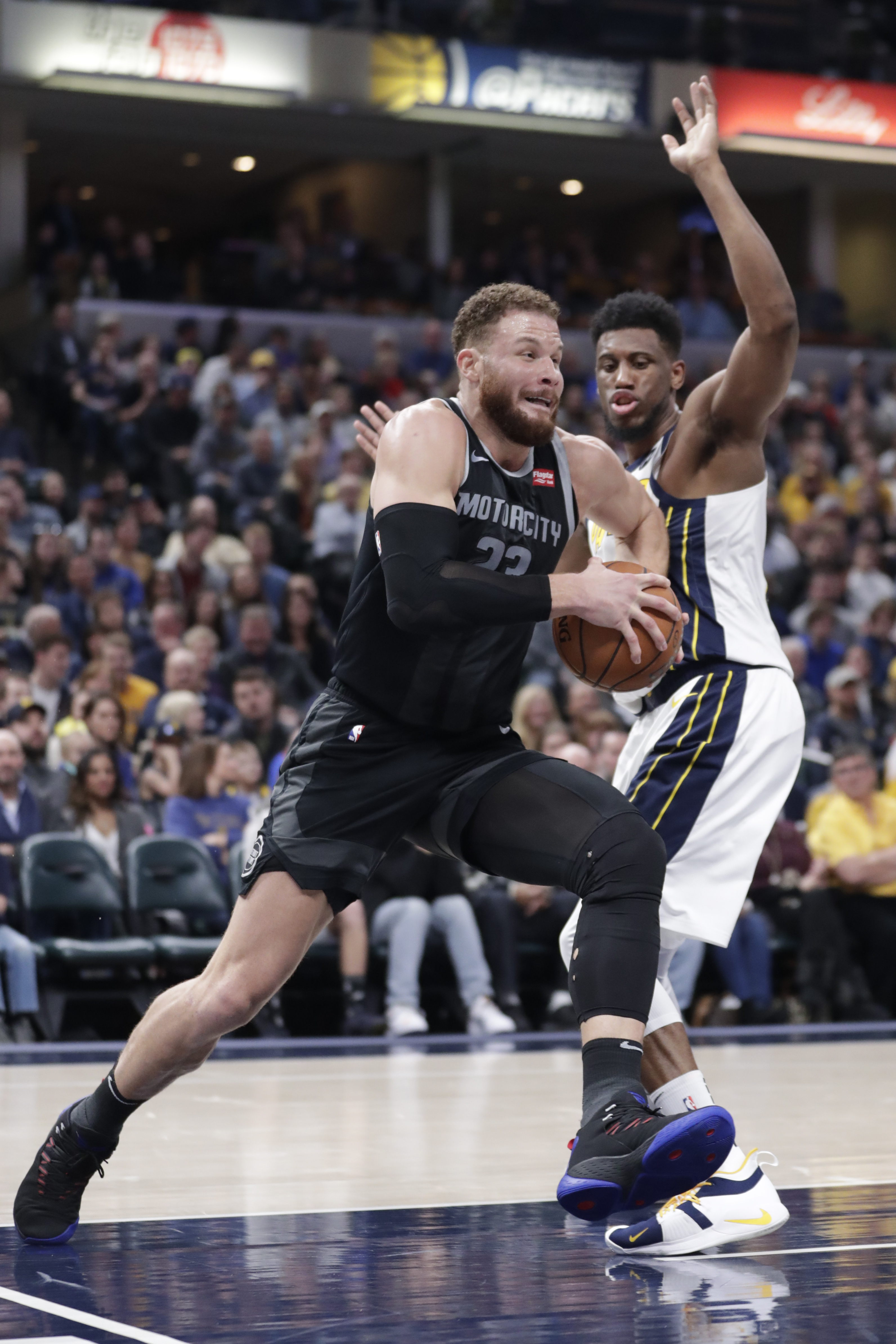 Sabonis' double-double leads Indiana past Detroit