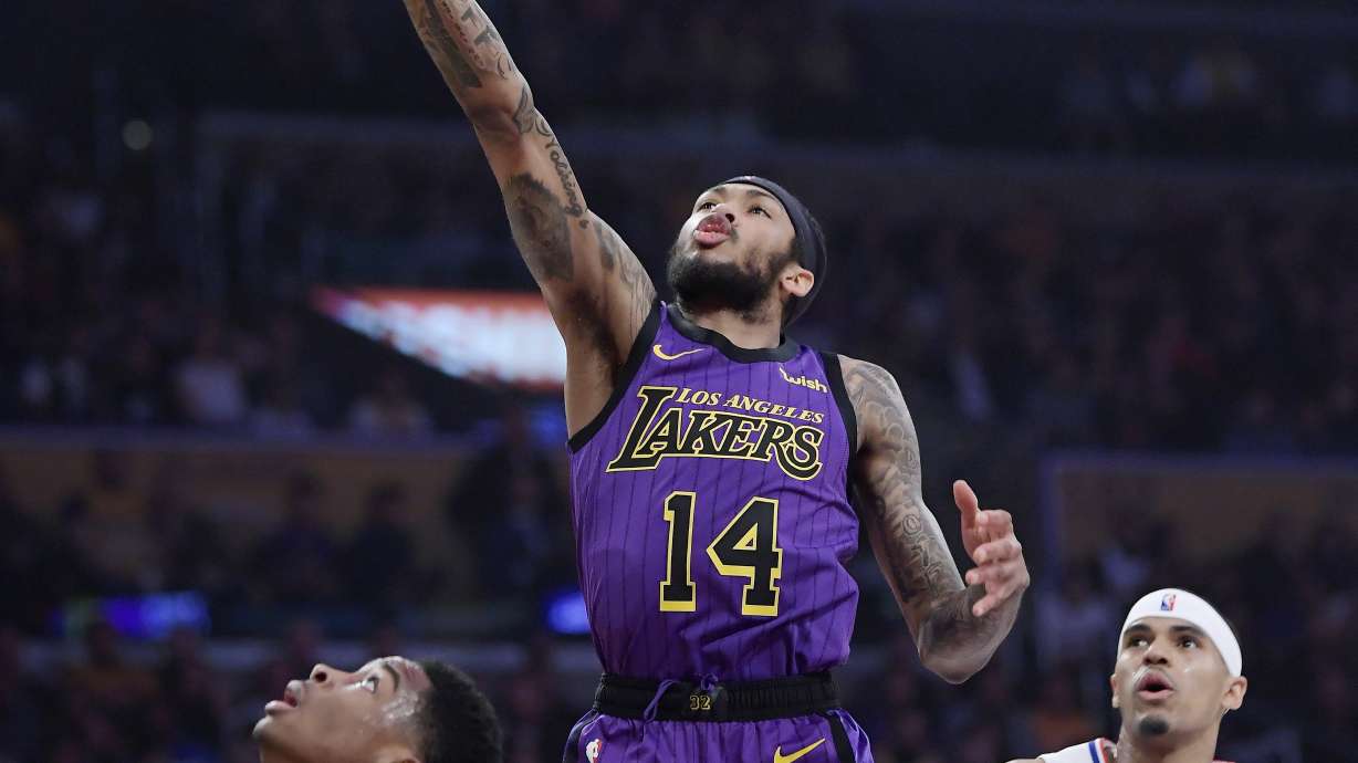 Lou's 36 send Clips past Lakers 118-107 in 1st clash of year