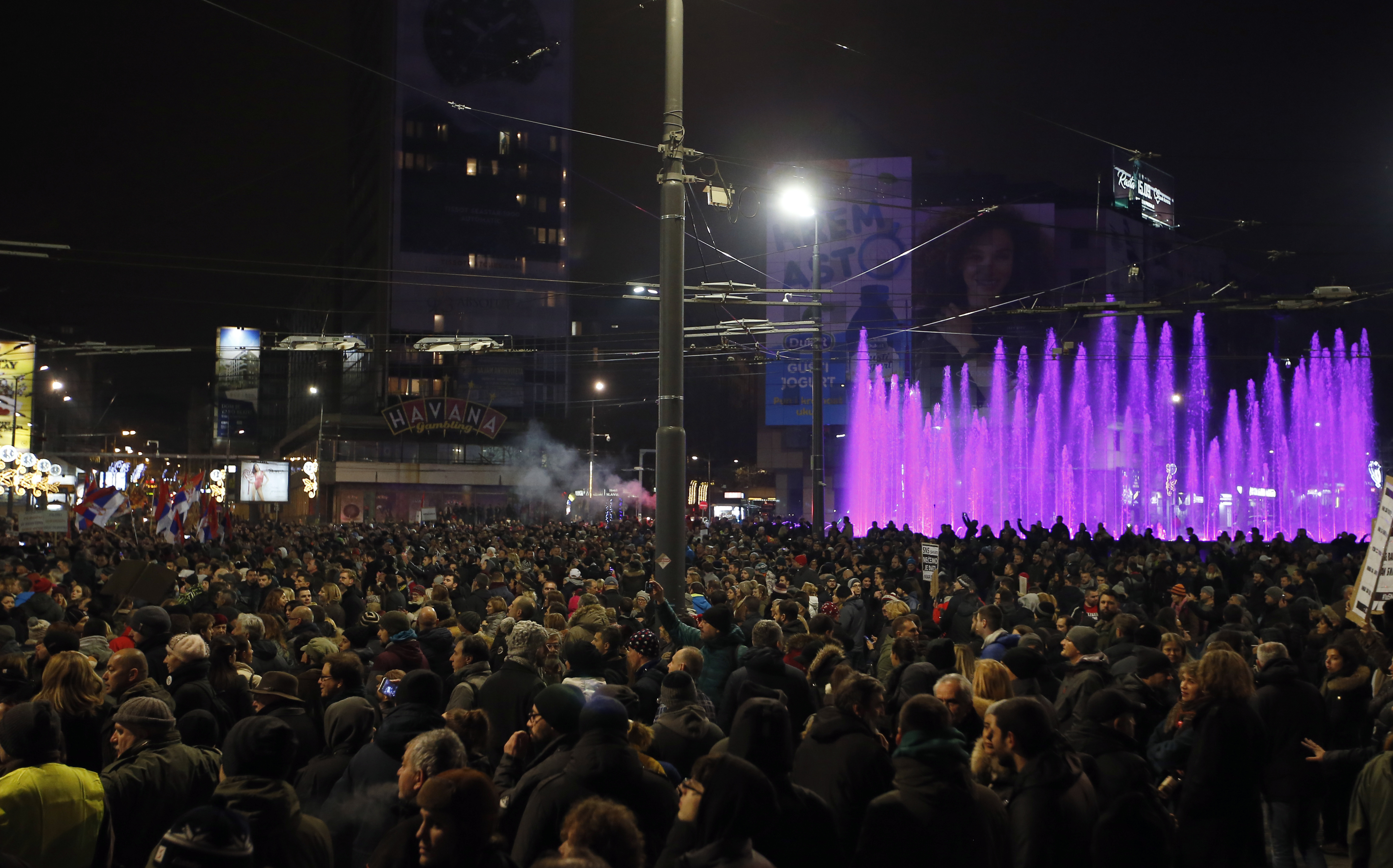Thousands march against Serbia's president for 4th week
