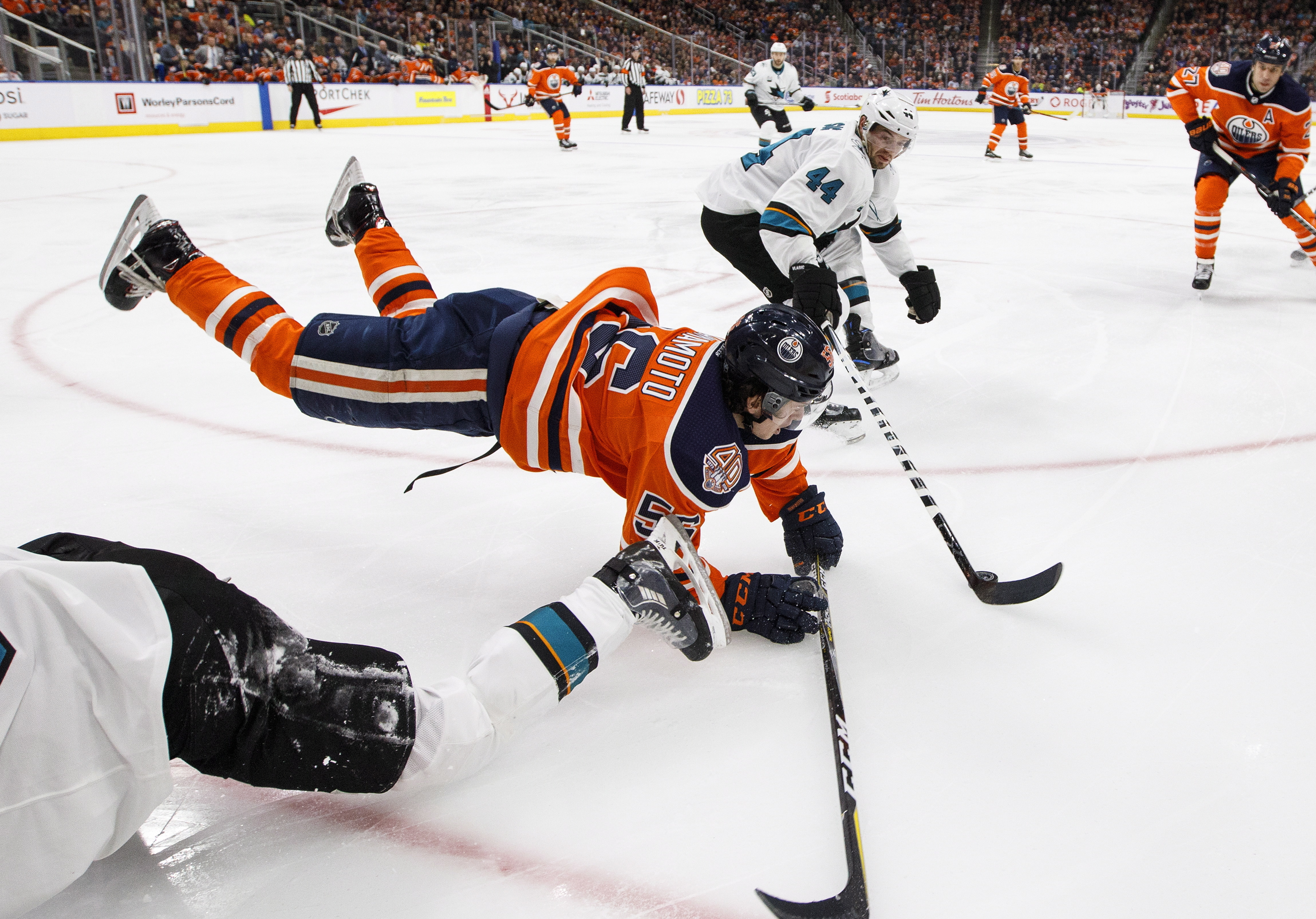 Karlsson, Couture lift Sharks over Oilers 7-4