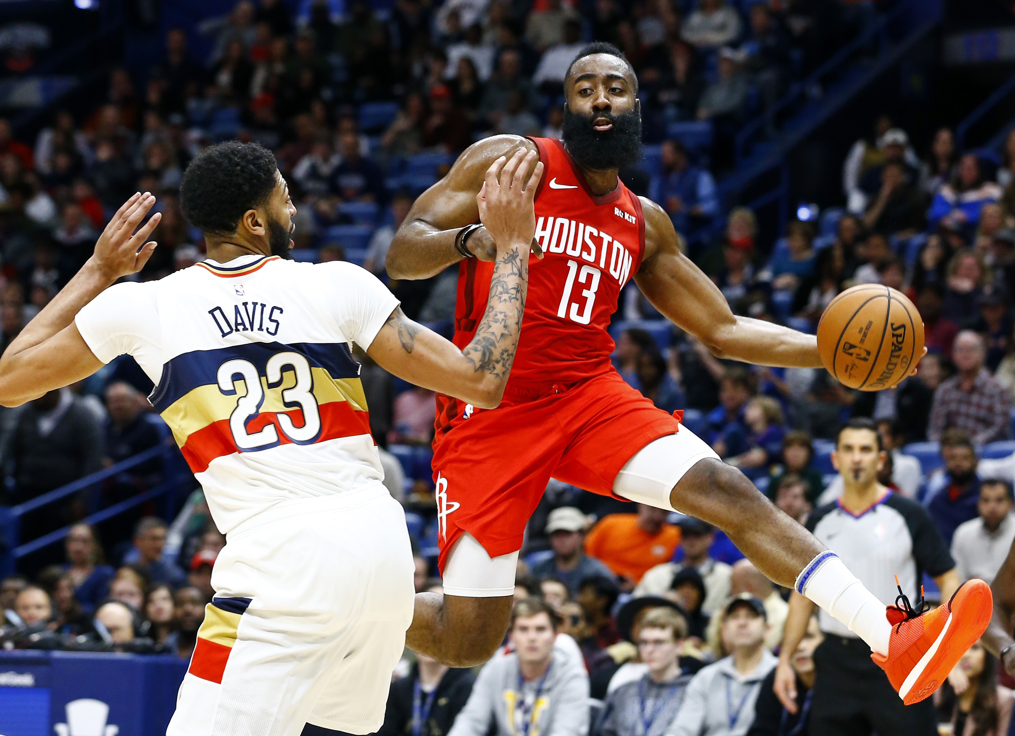 Harden scores 41, Rockets beat Pelicans 108-104