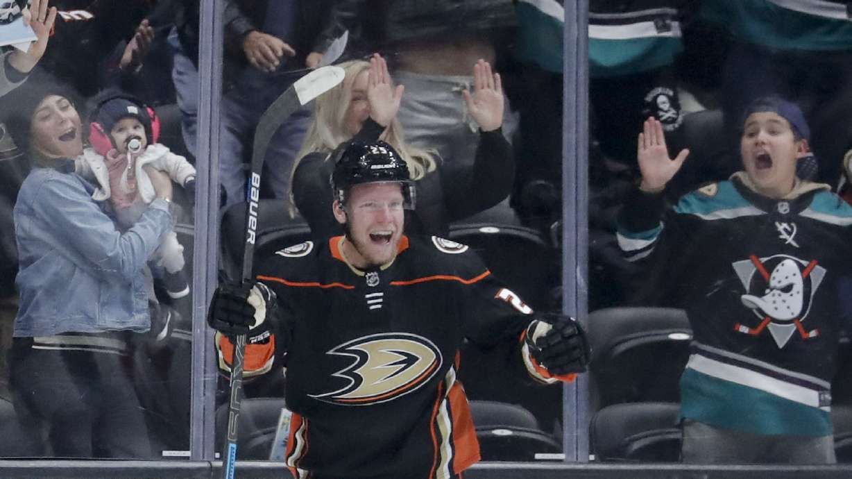 Coyotes rally to beat Ducks 5-4 in OT on Schmaltz's goal