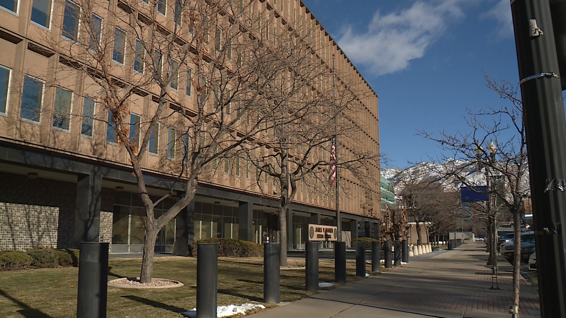 Furloughed IRS workers to rally calling for end to shutdown