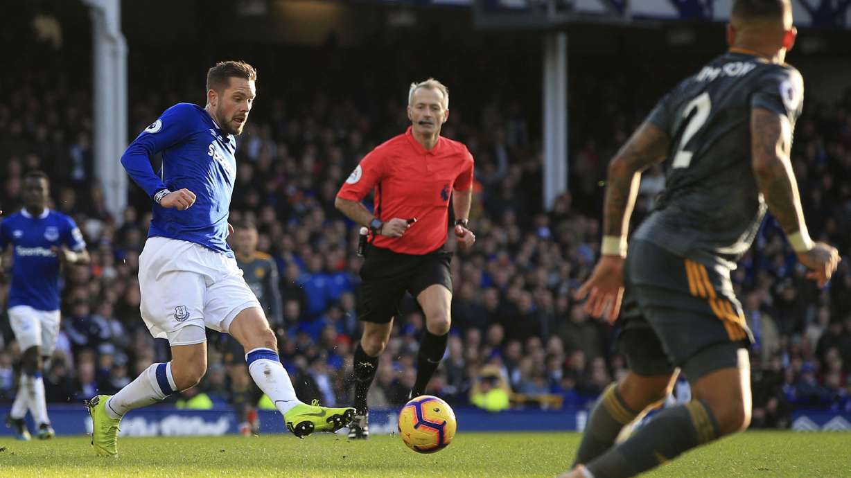 Vardy opens 2019 with winner for Leicester at Everton in EPL